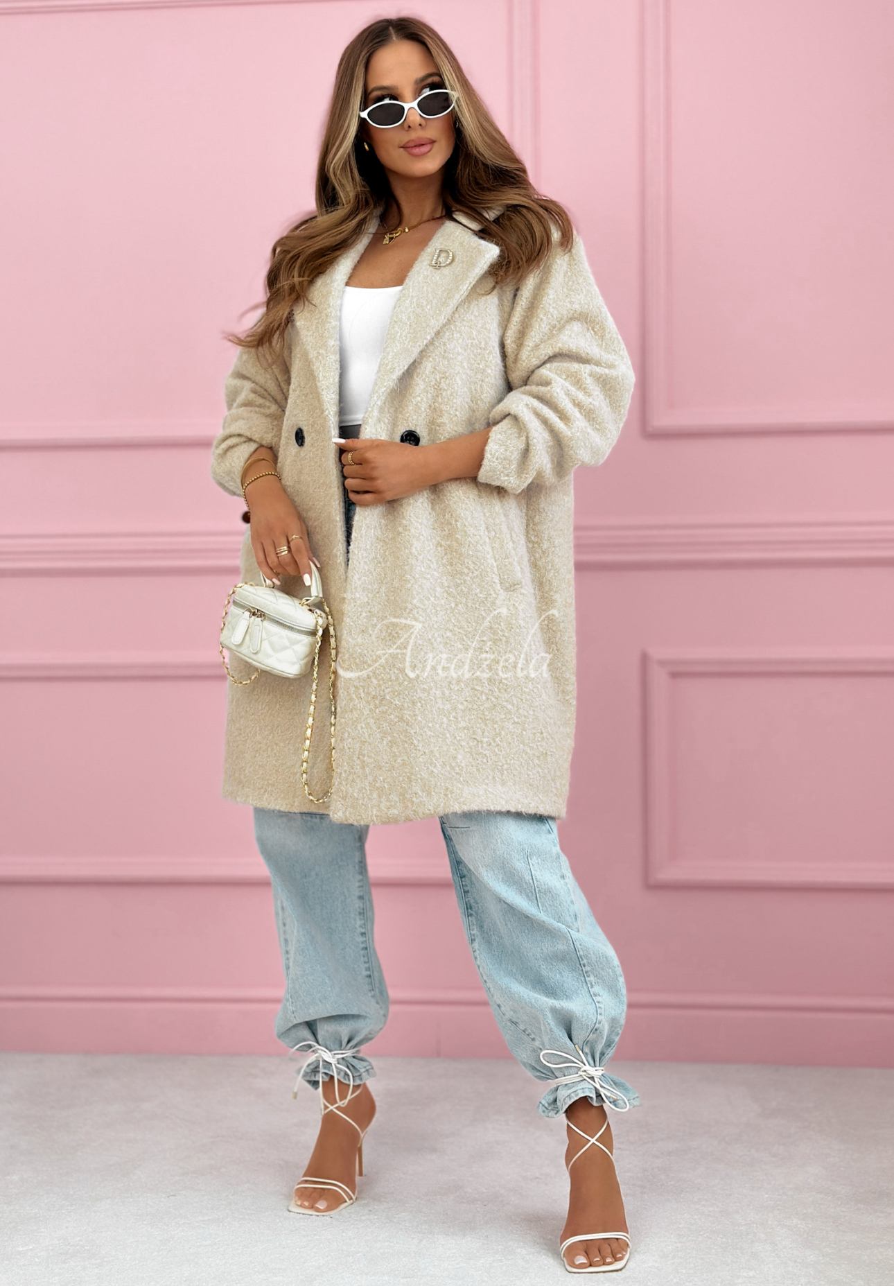 Langer Mantel aus Lammfellimitat mit Kragen Create The Impossible Beige