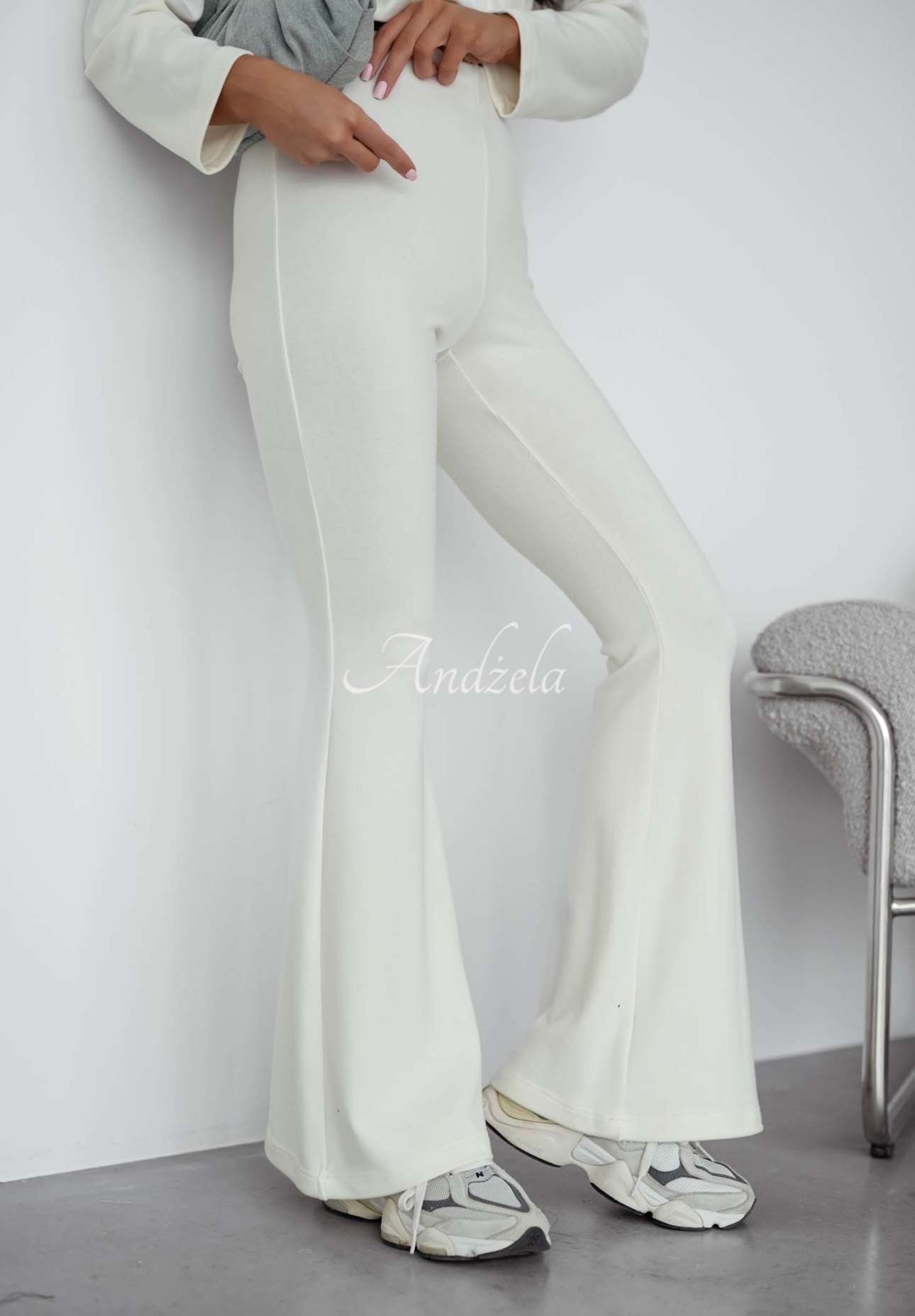 Nicole ecru cotton bell-bottom pants