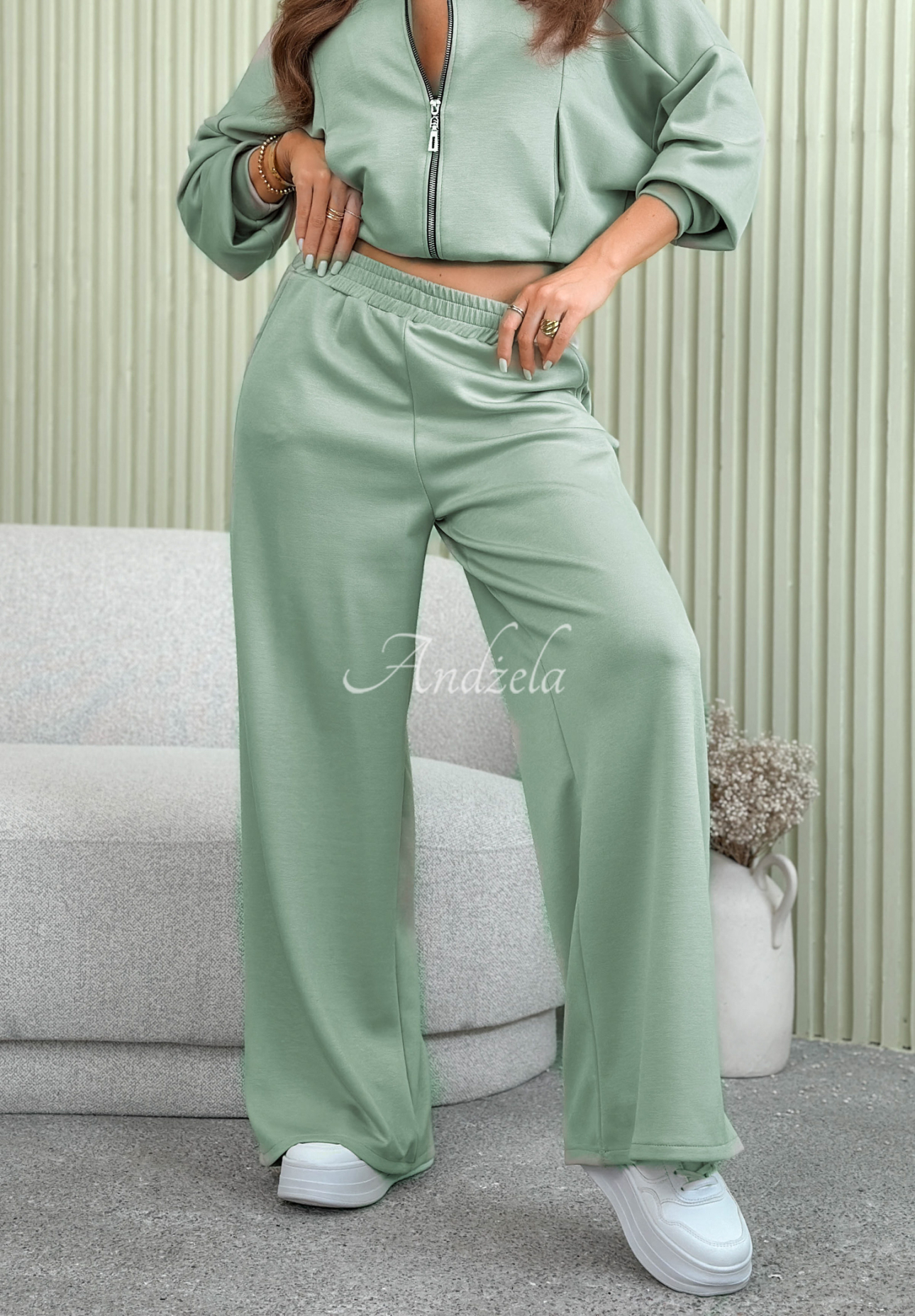 Set aus Sweatshirt und Hose aus Viskose Now You See salbeigrün