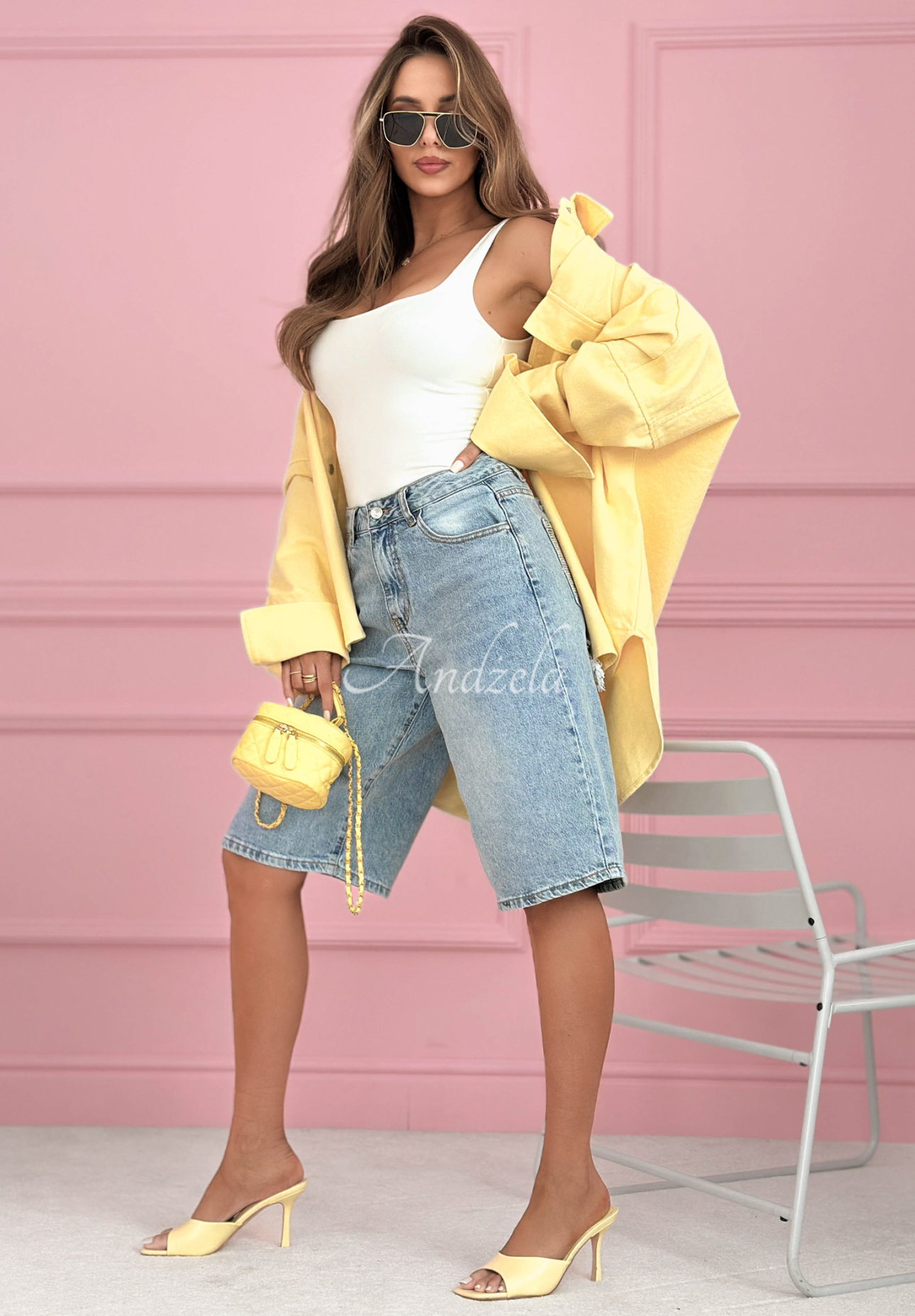 Jeans-Bermudas mit Kristallen Ottavia Hellblau