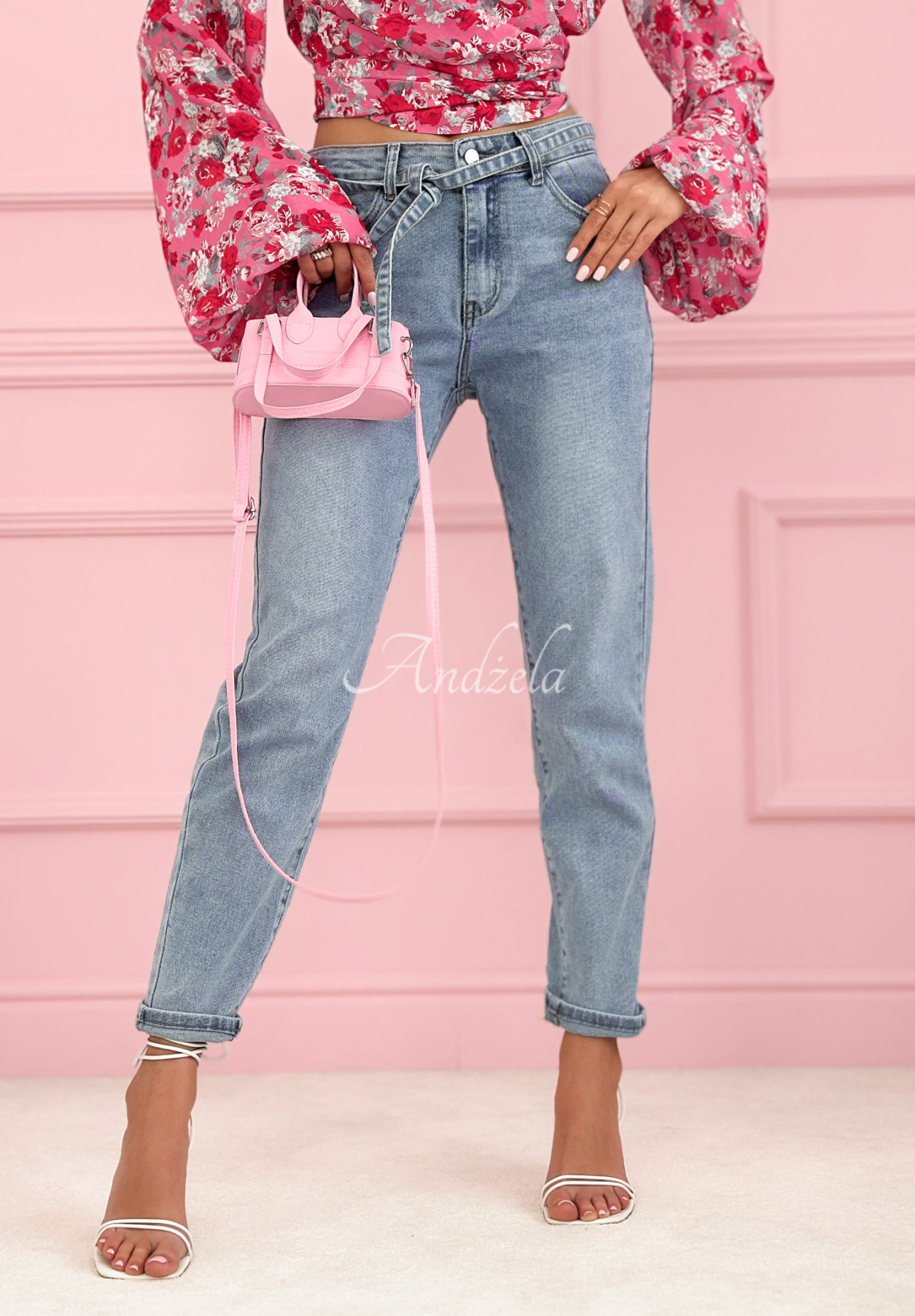 Valerio light blue mom fit jeans with belt