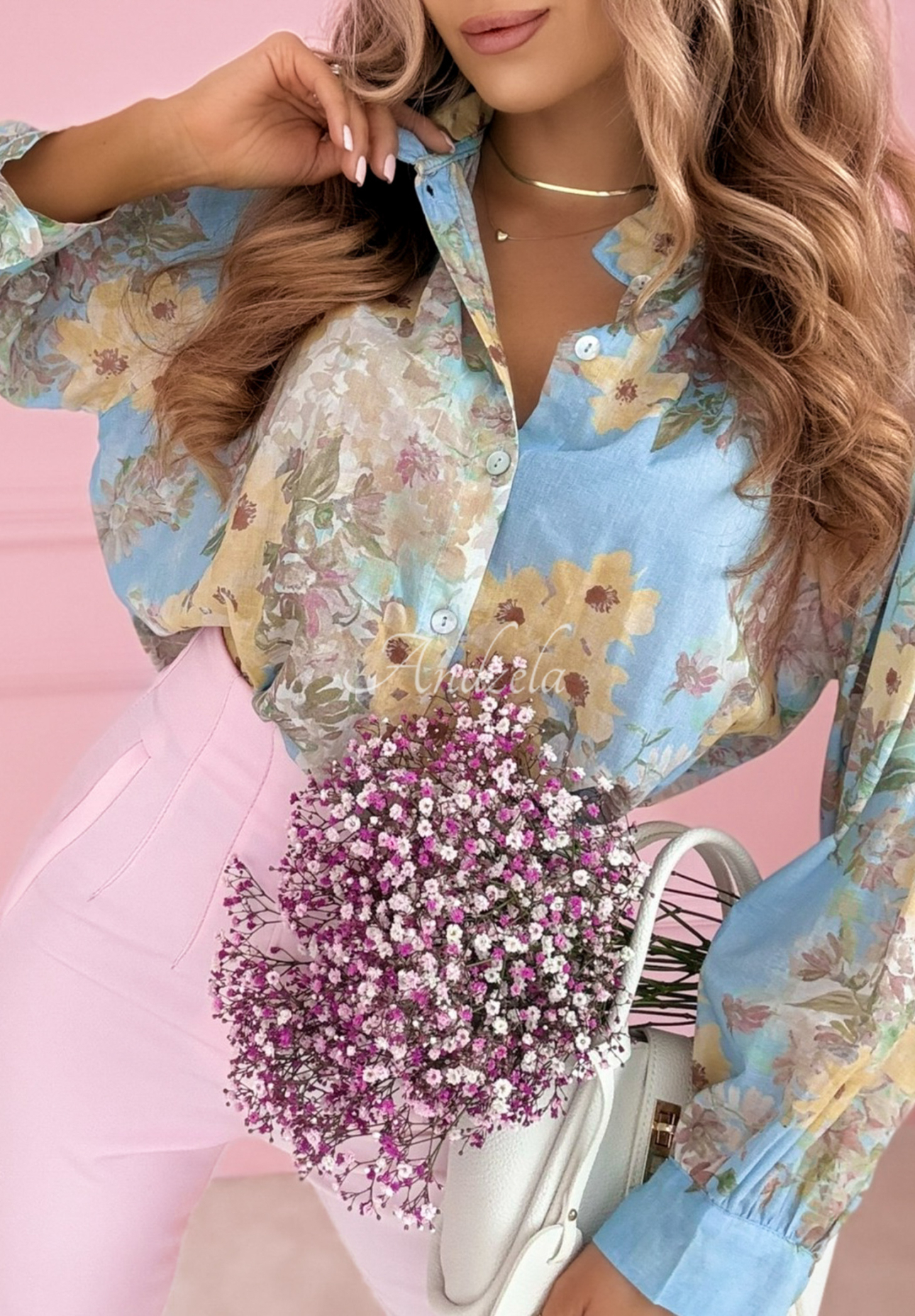 Baumwollbluse mit Blumenmuster und Stehkragen Flower Blossoms hellblau-gelb