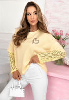 Sweatshirt z koronkowymi rękawami i serduszkiem Addison Gelb