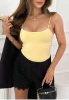 Krótkie eleganckie spodenki z koronką Touch My Body Rosa