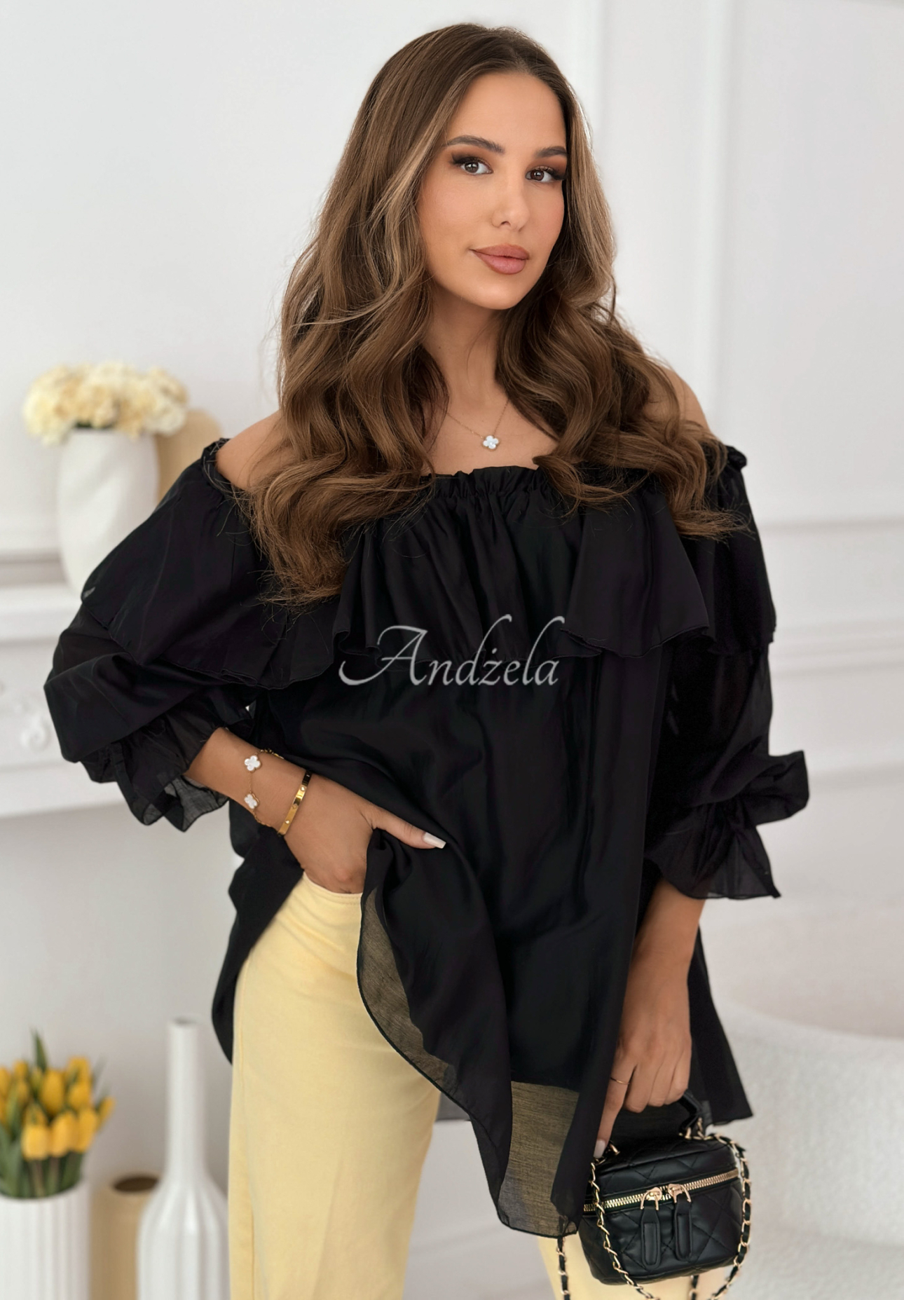 Seiden Off-Shoulder-Bluse mit Rüschen Arlena Schwarz