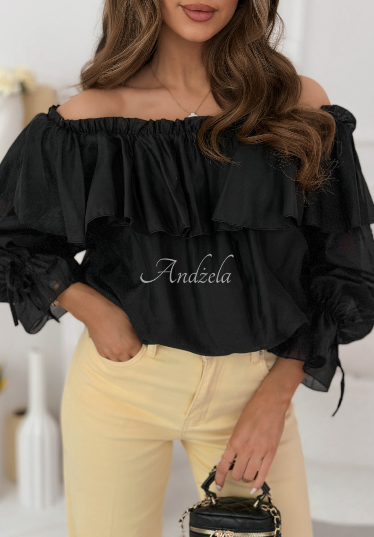 Seiden Off-Shoulder-Bluse mit Rüschen Arlena Schwarz