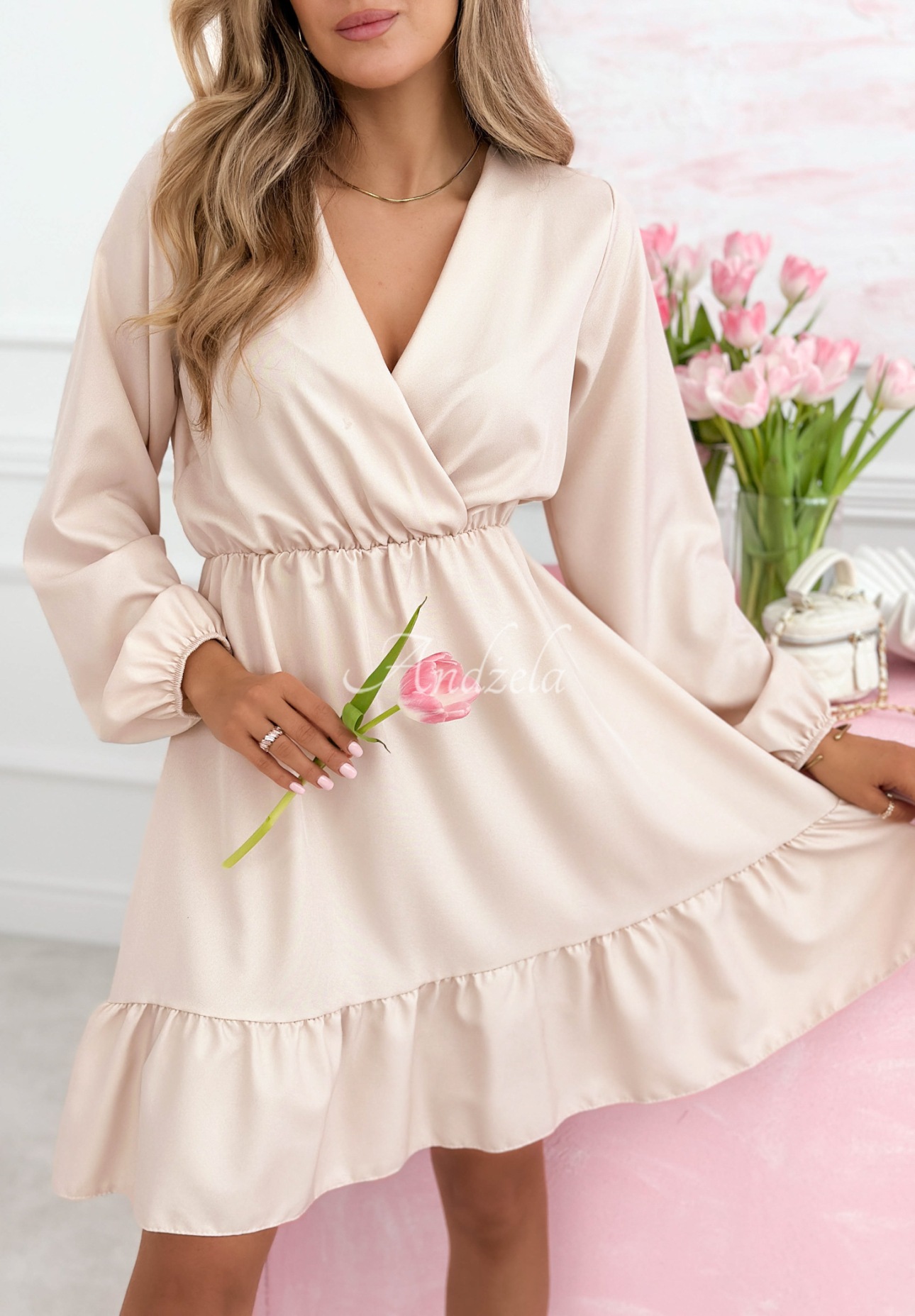 Wickelkleid mit Rüschen und Viskose Valentina Beige