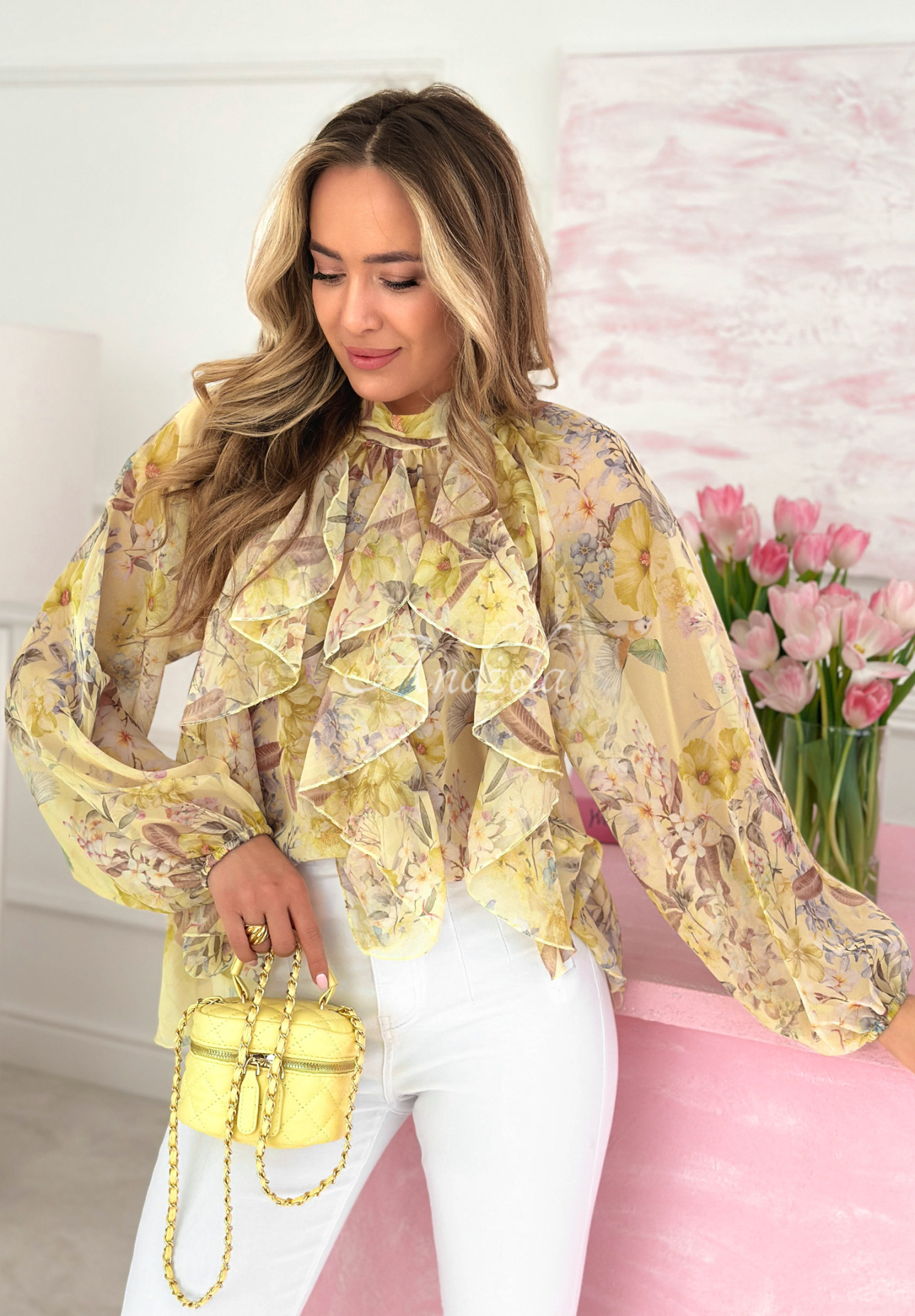 Geblümte Bluse mit Bindeband und Rüschen Blooms On You Gelb