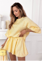 Krótkie kreszowane spodenki o kroju bombki Layla Gelb