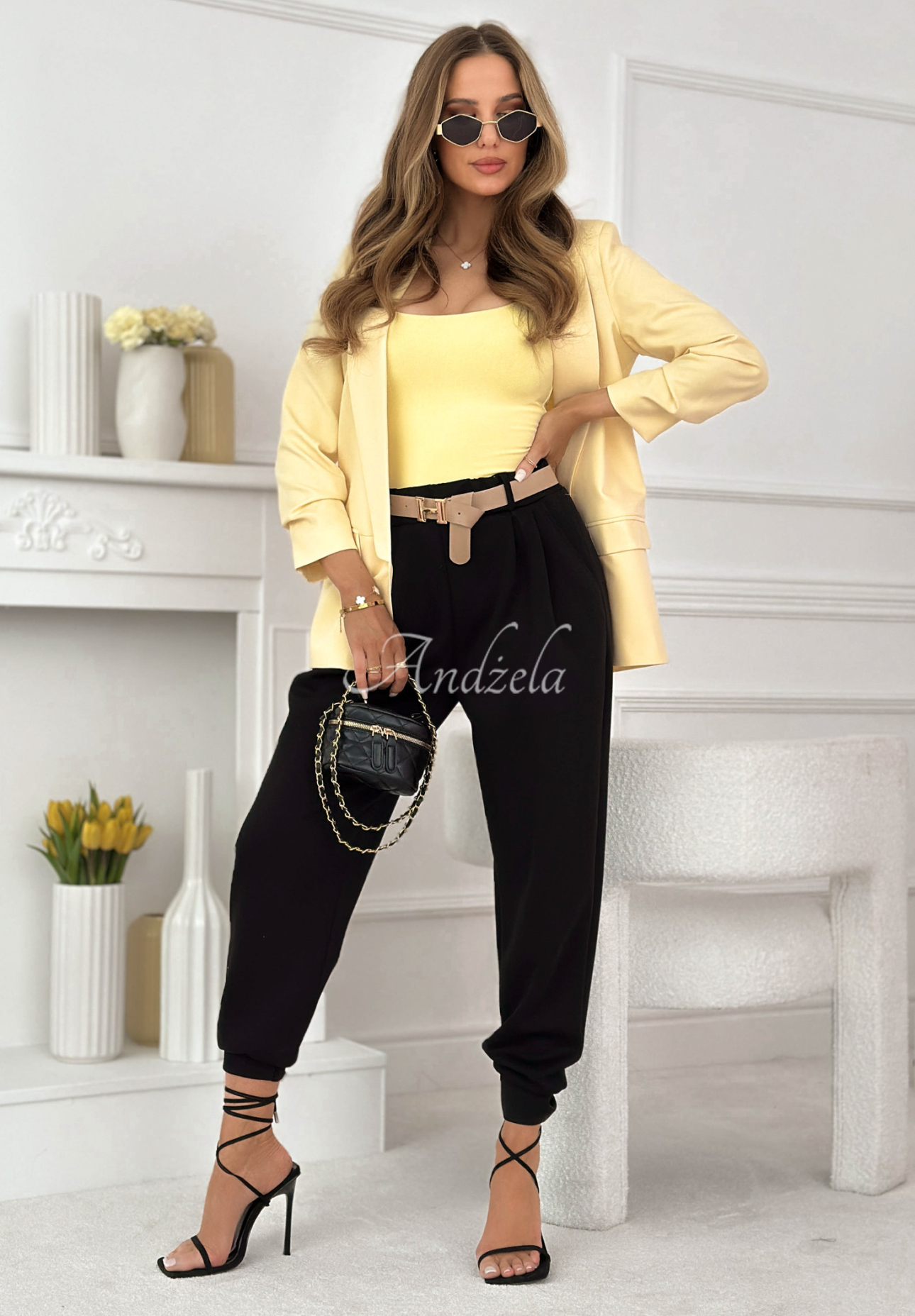 Viscose jogger pants with a belt, I Chose It, black