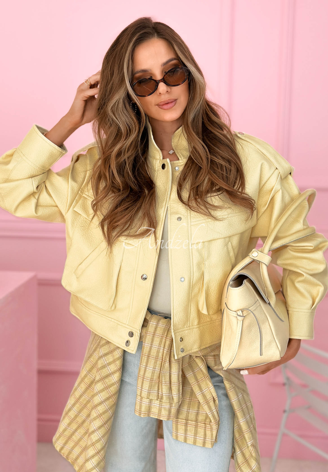 Short leather jacket with Jolie collar, yellow