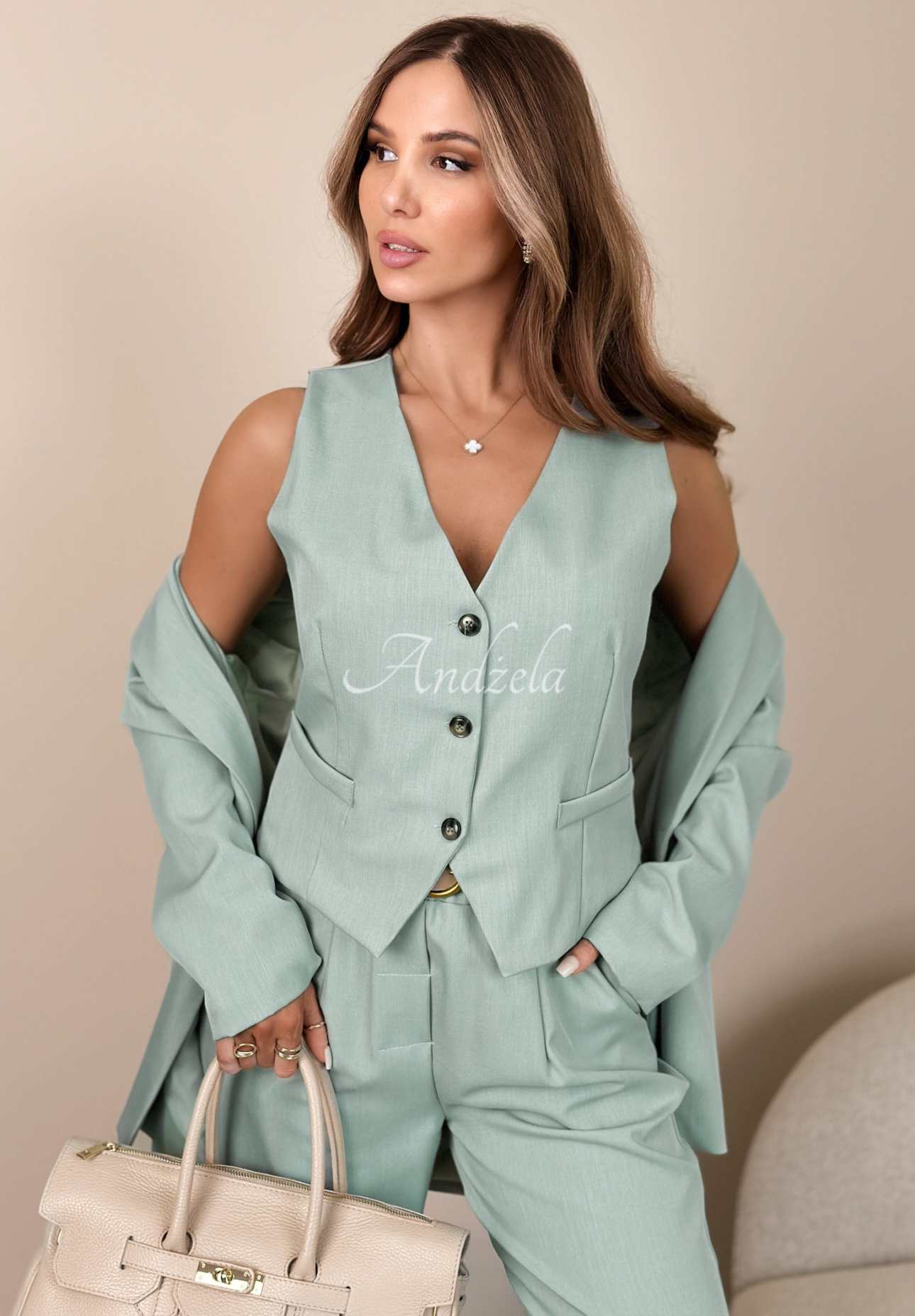 Kurze elegante Weste Cordelia Pistaziengrün