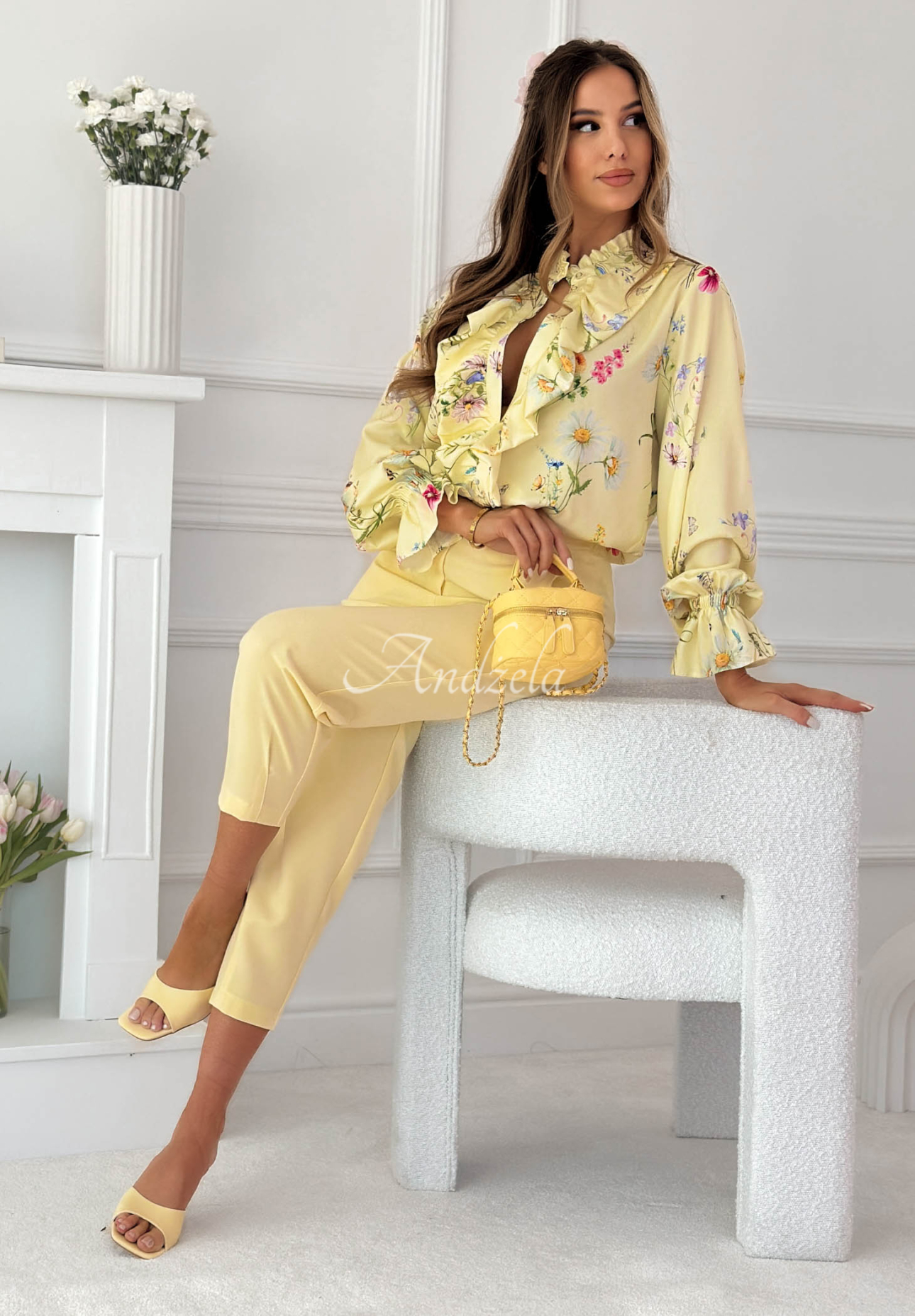 Elegant Laura yellow viscose cigarette pants
