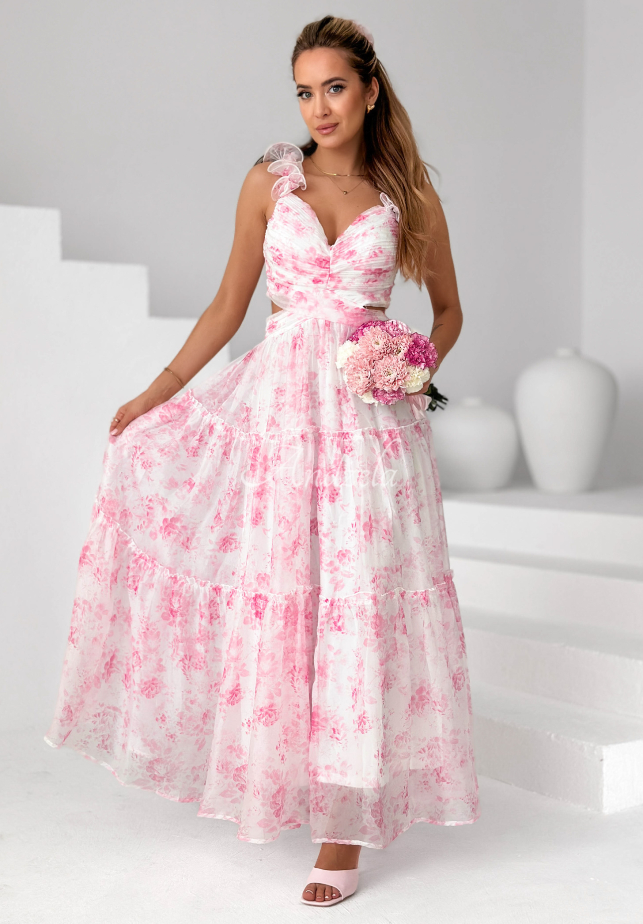 Geblümtes Maxikleid mit Trägern und Rüschen Prudence weiß-rosa