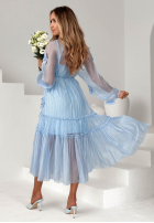 Kleid maxi z tencelu z falbankami i kwiatami Isenelle Himmelblau