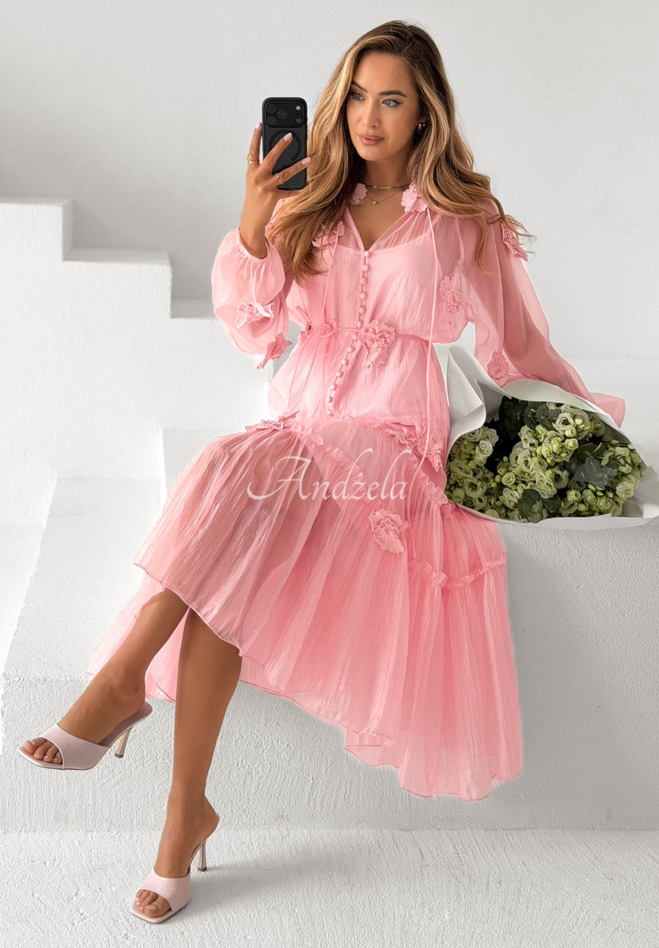 Midikleid aus Tencel mit Rüschen und Blumen Isenelle Puderrosa