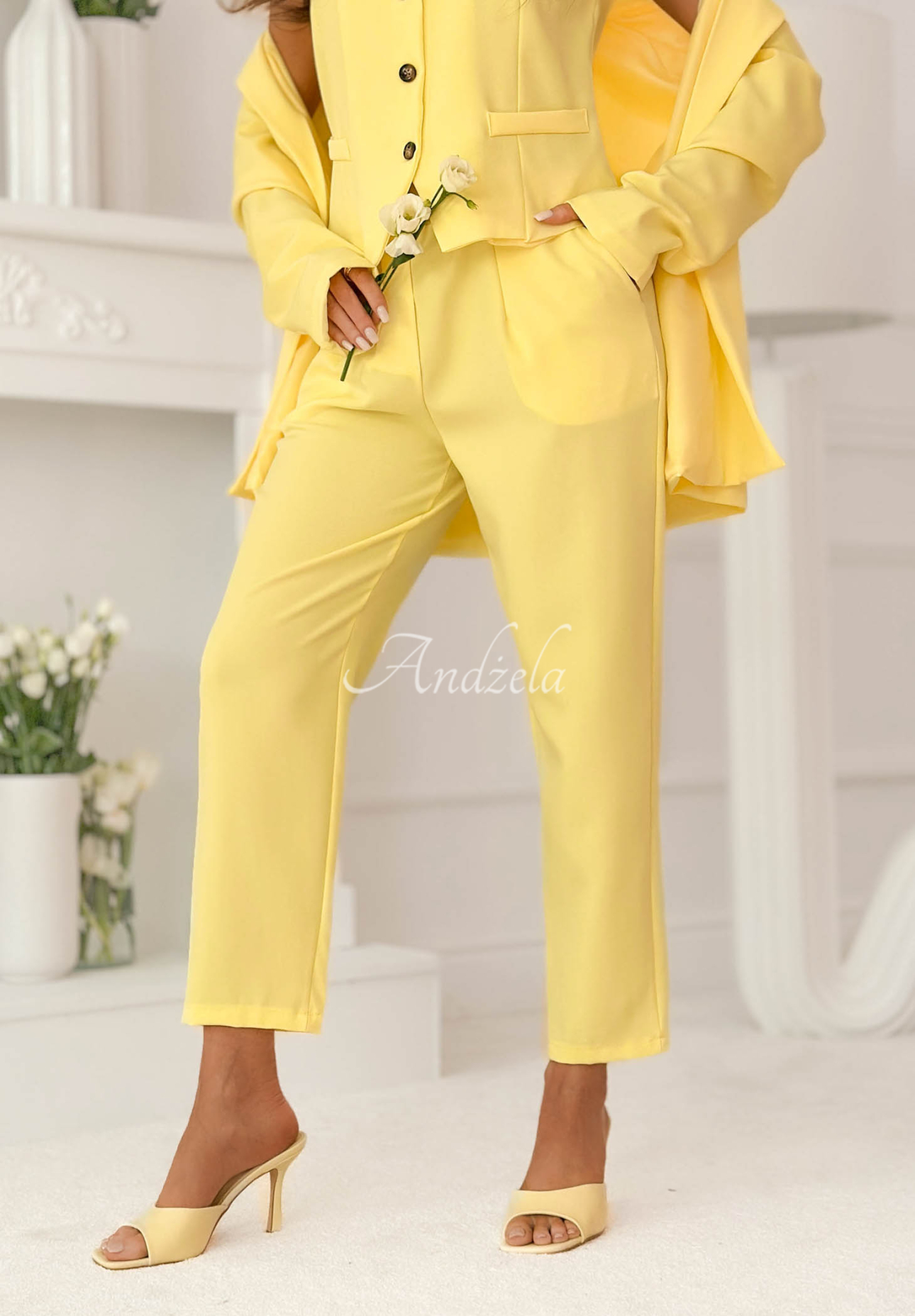 Elegante Zigarettenhose mit Gürtel Cordelia Gelb