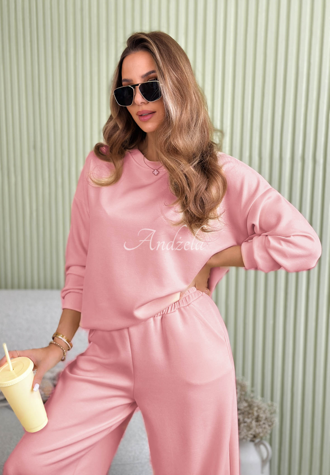 Just Think "Masełko" Sweatsuit Set in Powder Pink