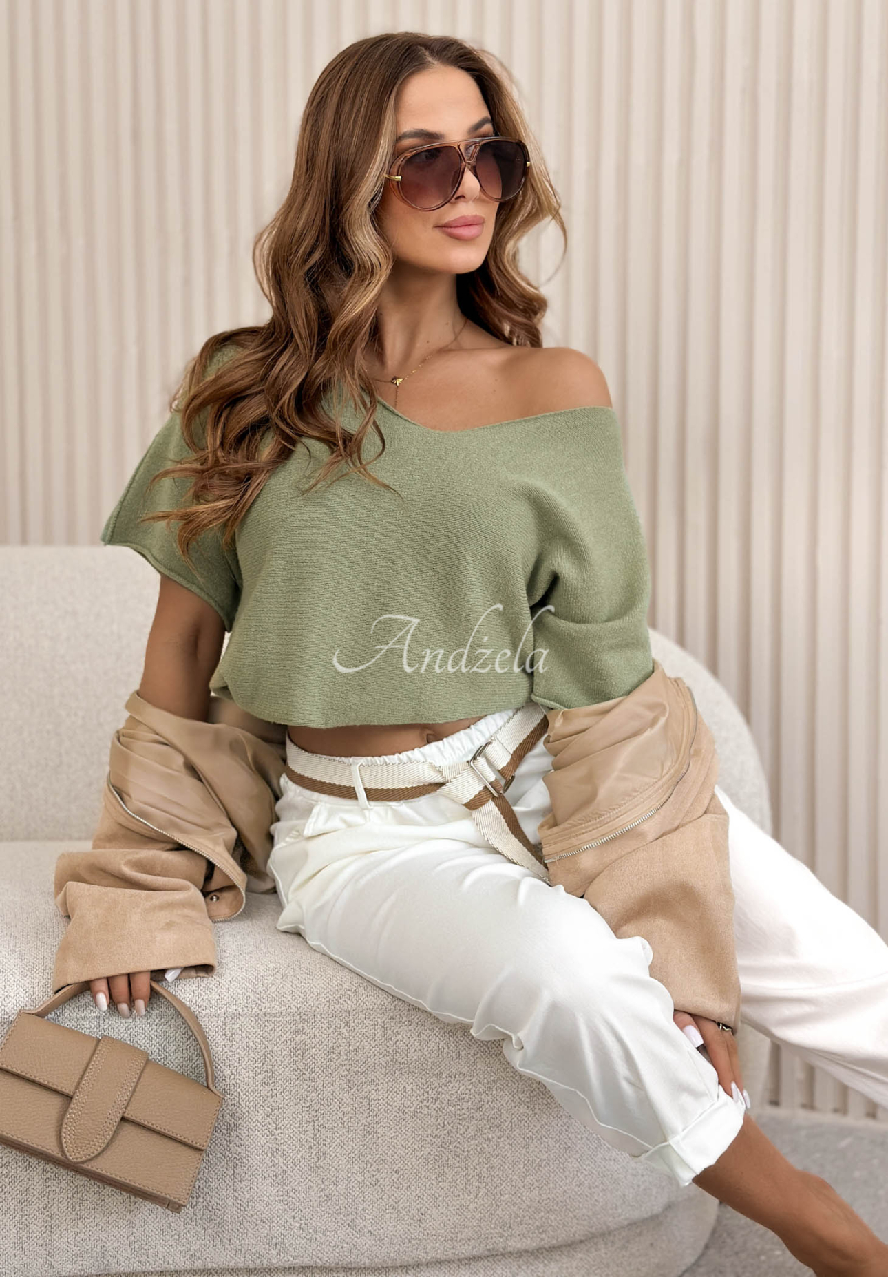 Viskosepullover mit Ausschnitt Summer Daydream Khaki