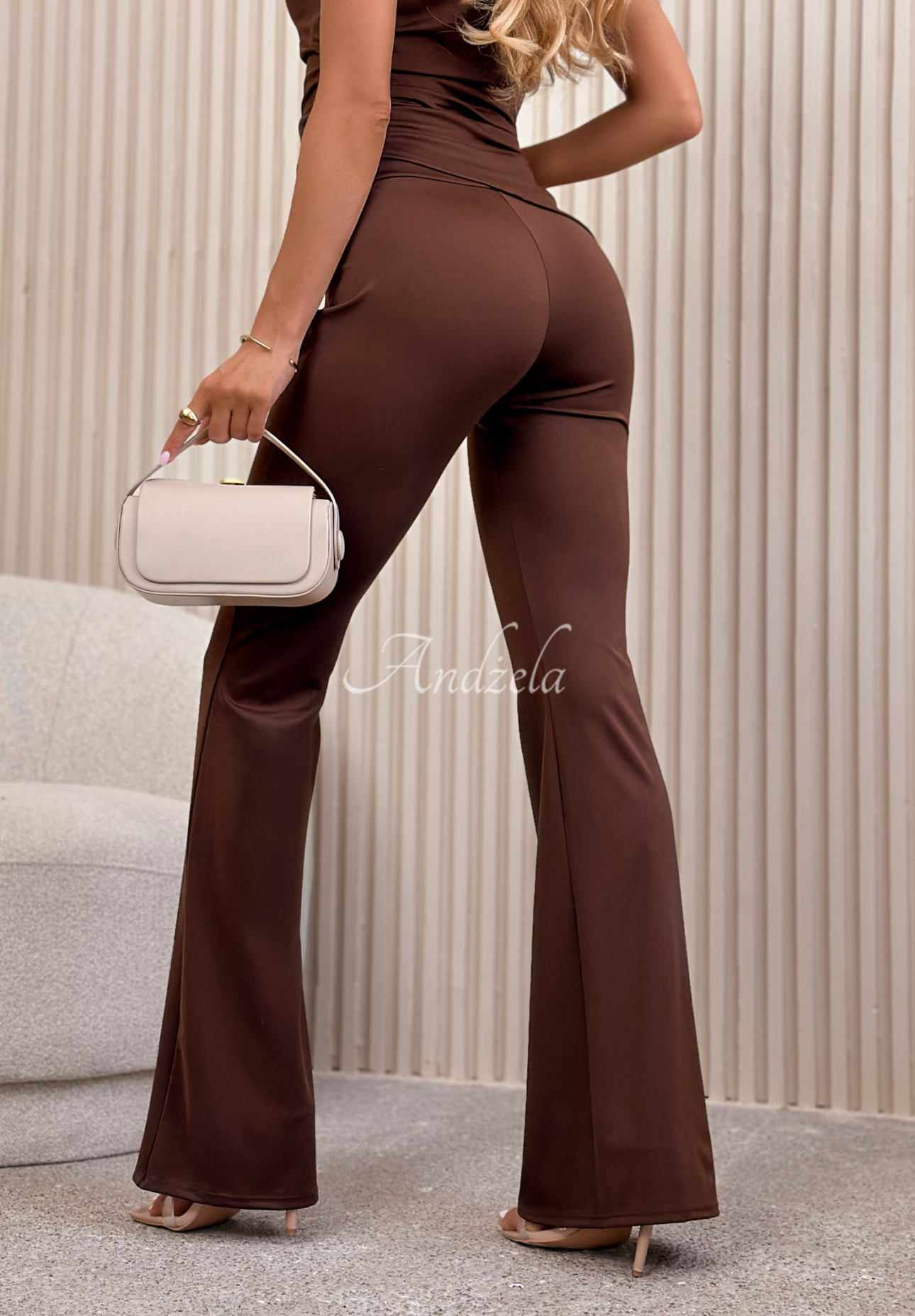 Set aus drapiertem Oberteil und ausgestellten Leggings Sweet Tiramisu Schokoladenbraun