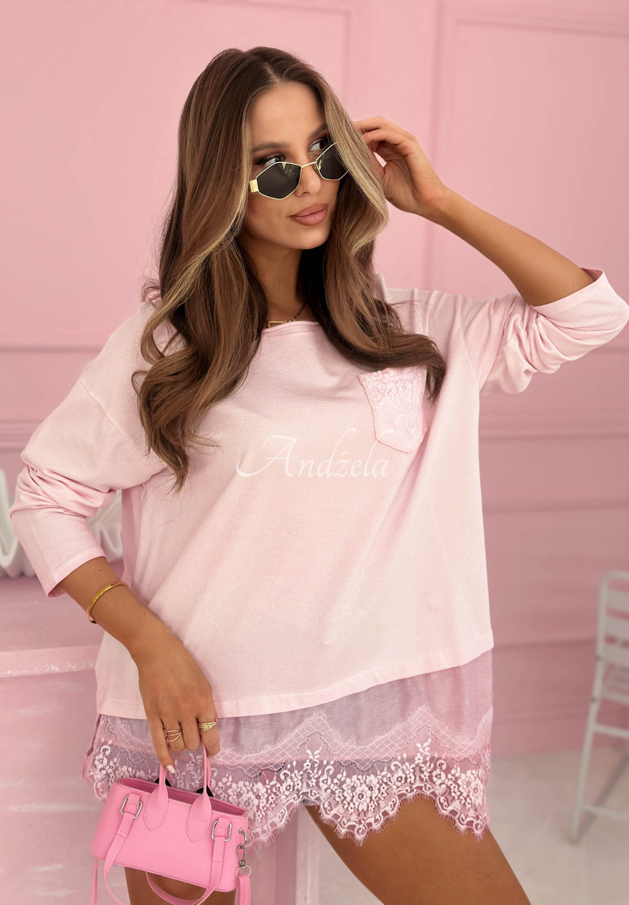 Baumwollbluse mit asymmetrischer Spitze Lovely Choices Puderrosa