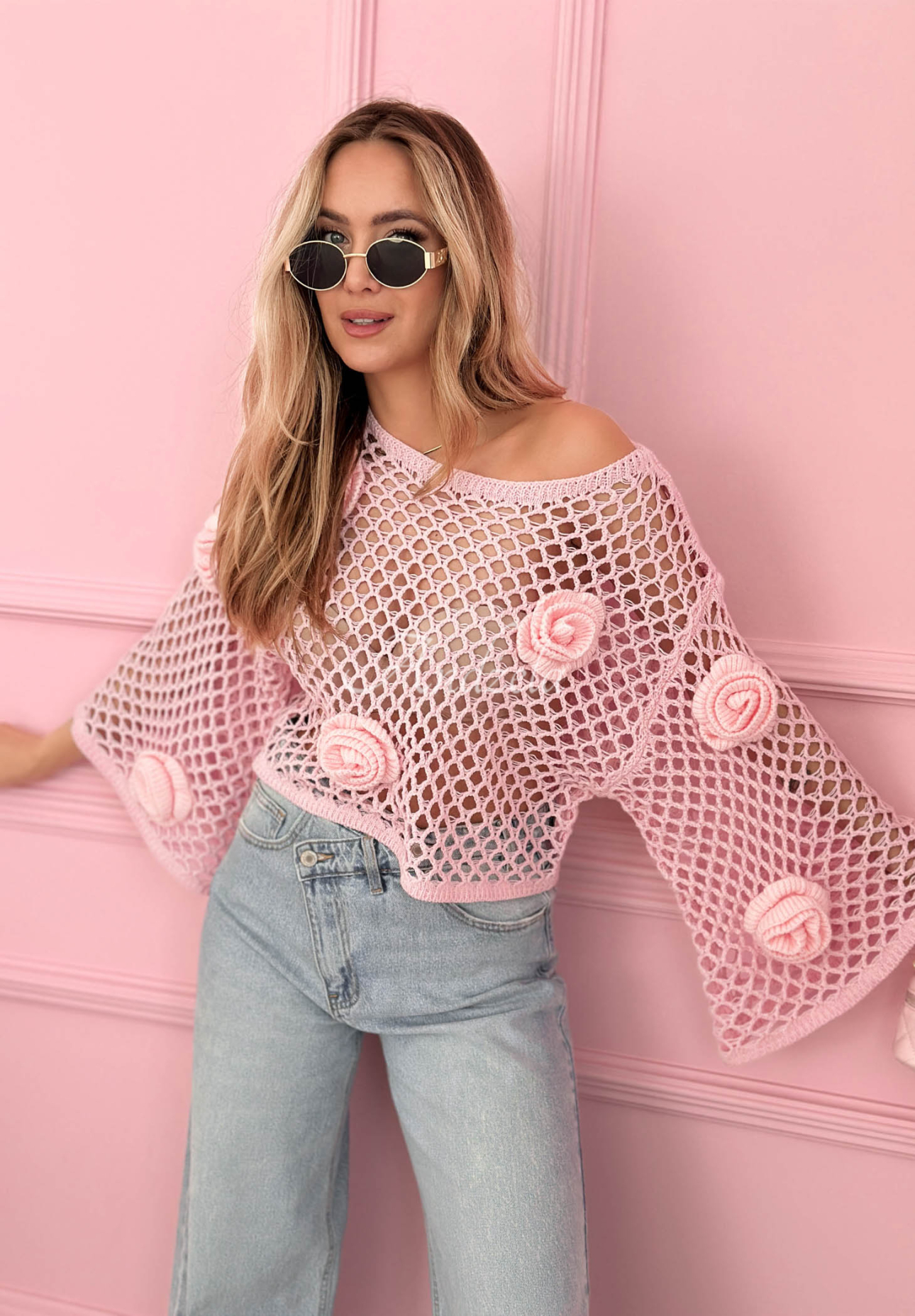 Kurzer, durchbrochener Pullover mit Rosen Summer Rose Rosa