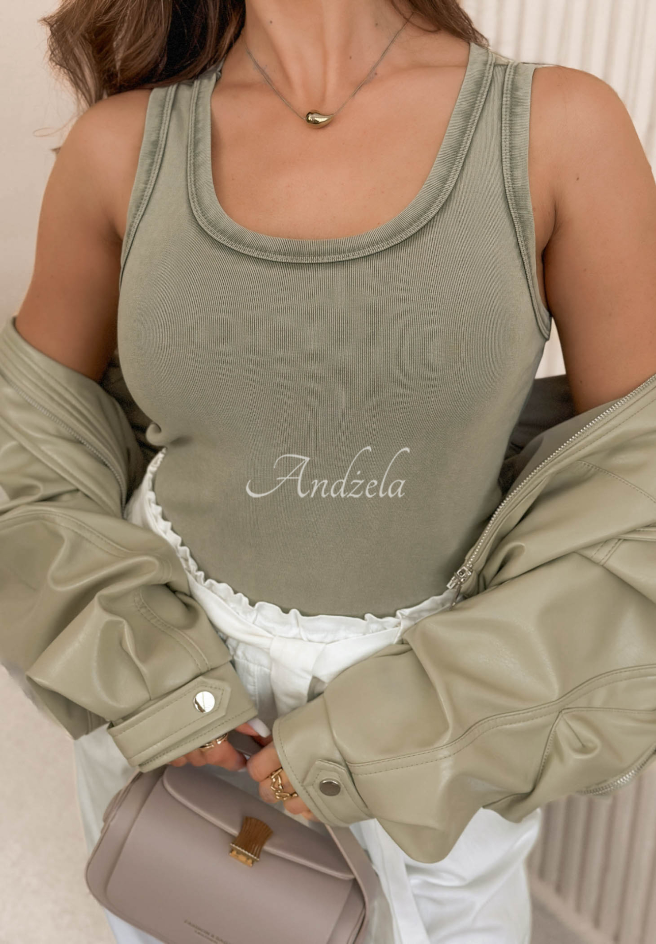 Baumwolltop mit Ausschnitt Sunny Palm Khaki