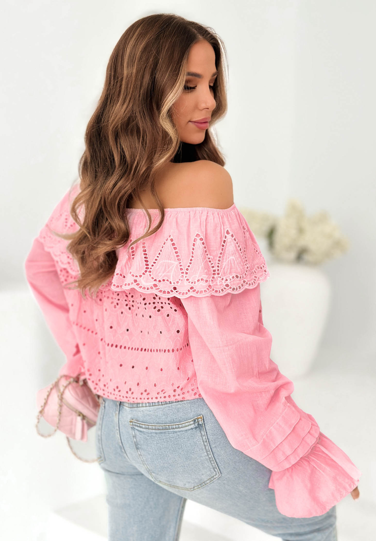 Durchbrochene Boho-Offshoulder Bluse aus Baumwolle Pretty Sunshine Rosa