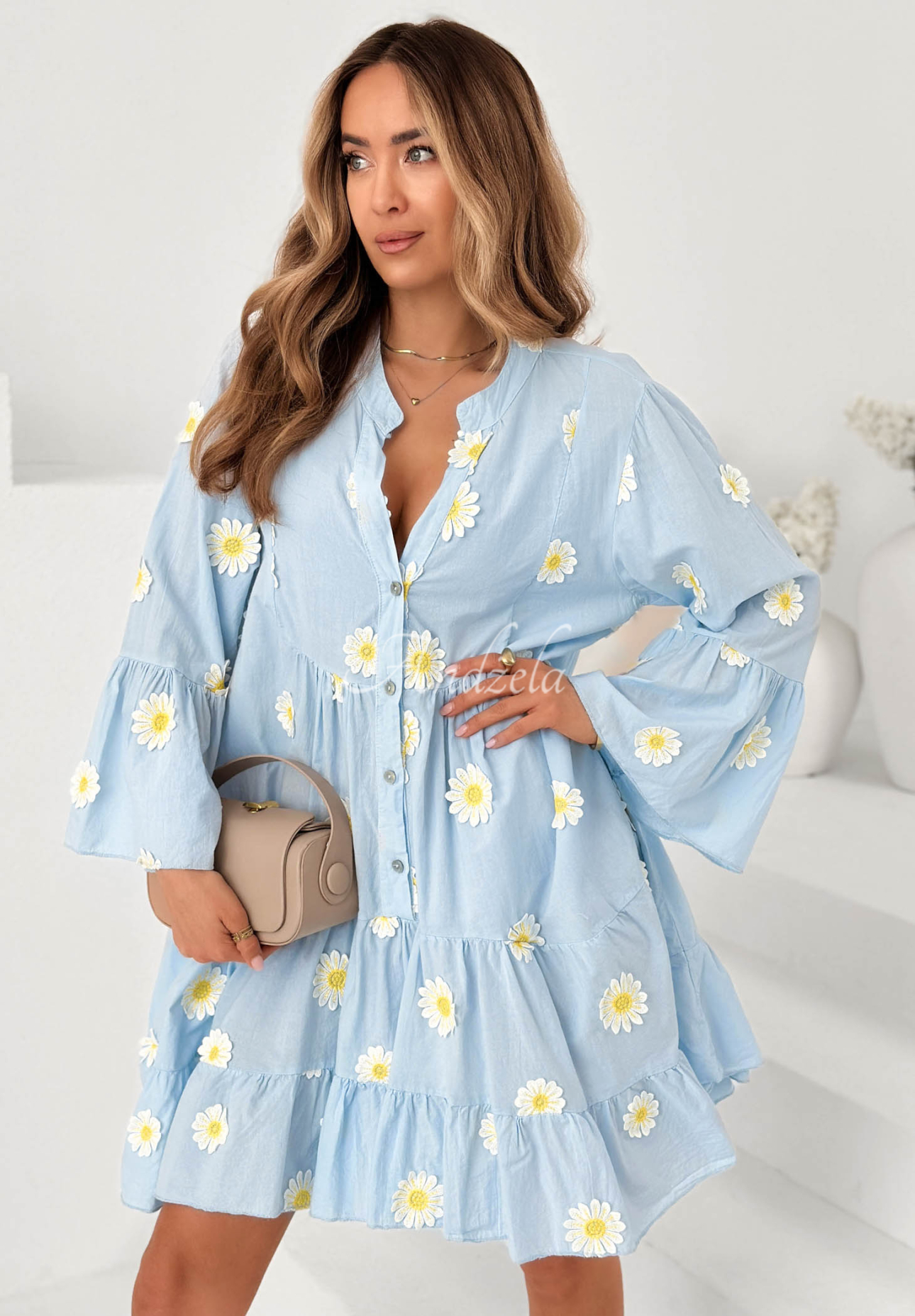 Baumwollkleid mit Rüschen und Blumenapplikationen Cute Daisy Himmelblau