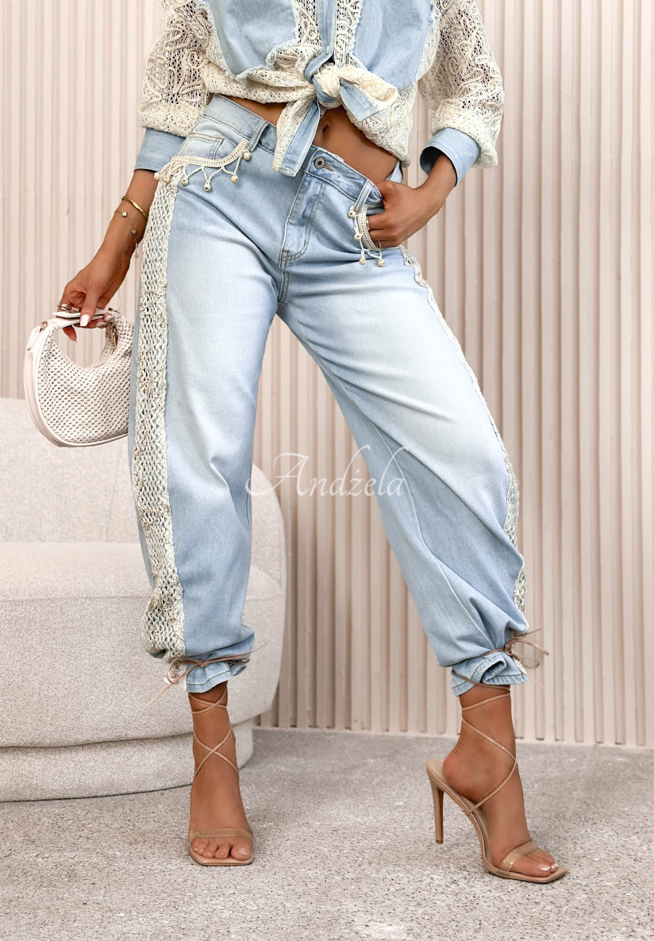 Jeanshose im Mom-Fit mit Spitze Seaside Dream Hellblau