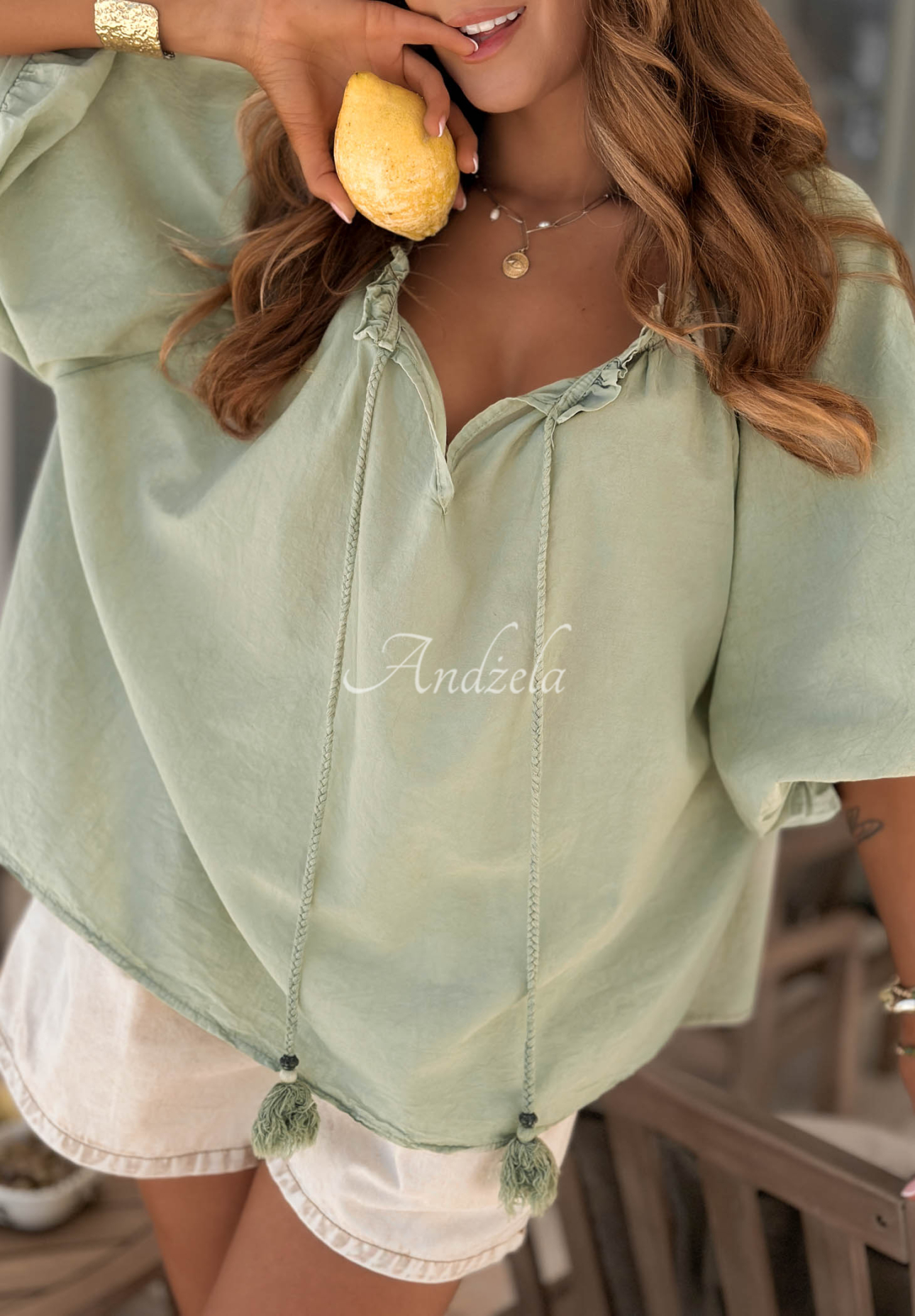 Baumwollbluse mit Puffärmeln und Bindeband am Ausschnitt Bellanova Pistaziengrün