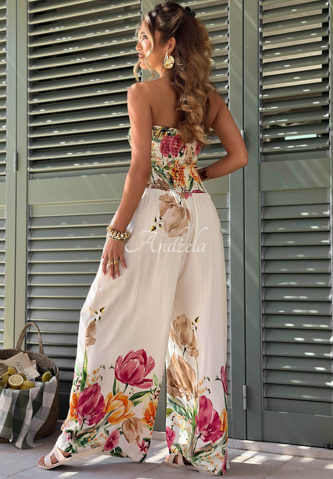 Langer, trägerloser Viskose-Overall mit Blumenmuster Riviera Blossom hellbeige