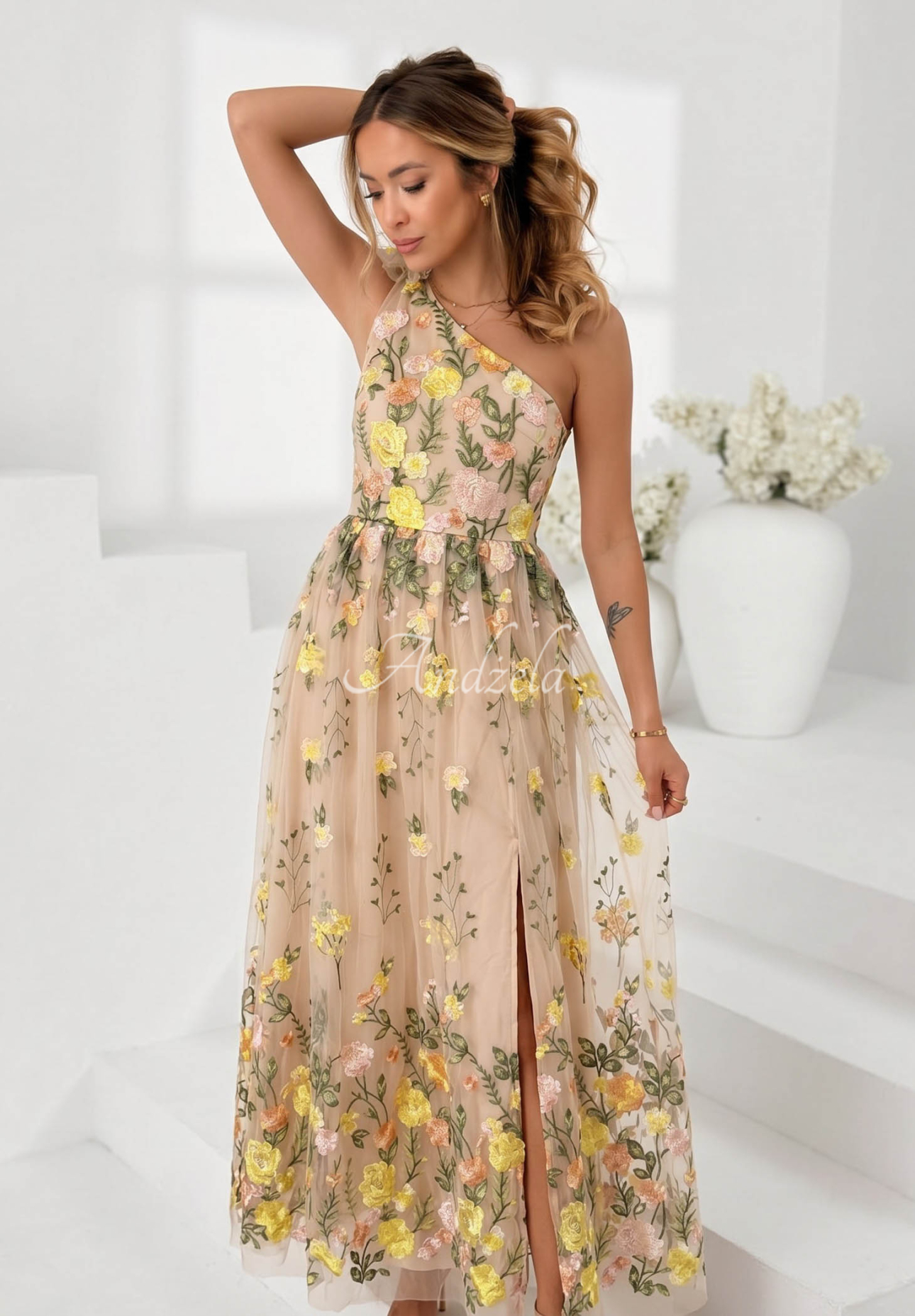 Maxikleid aus Tüll mit gestickten Blumen Fairy Bloom Beige-Gelb