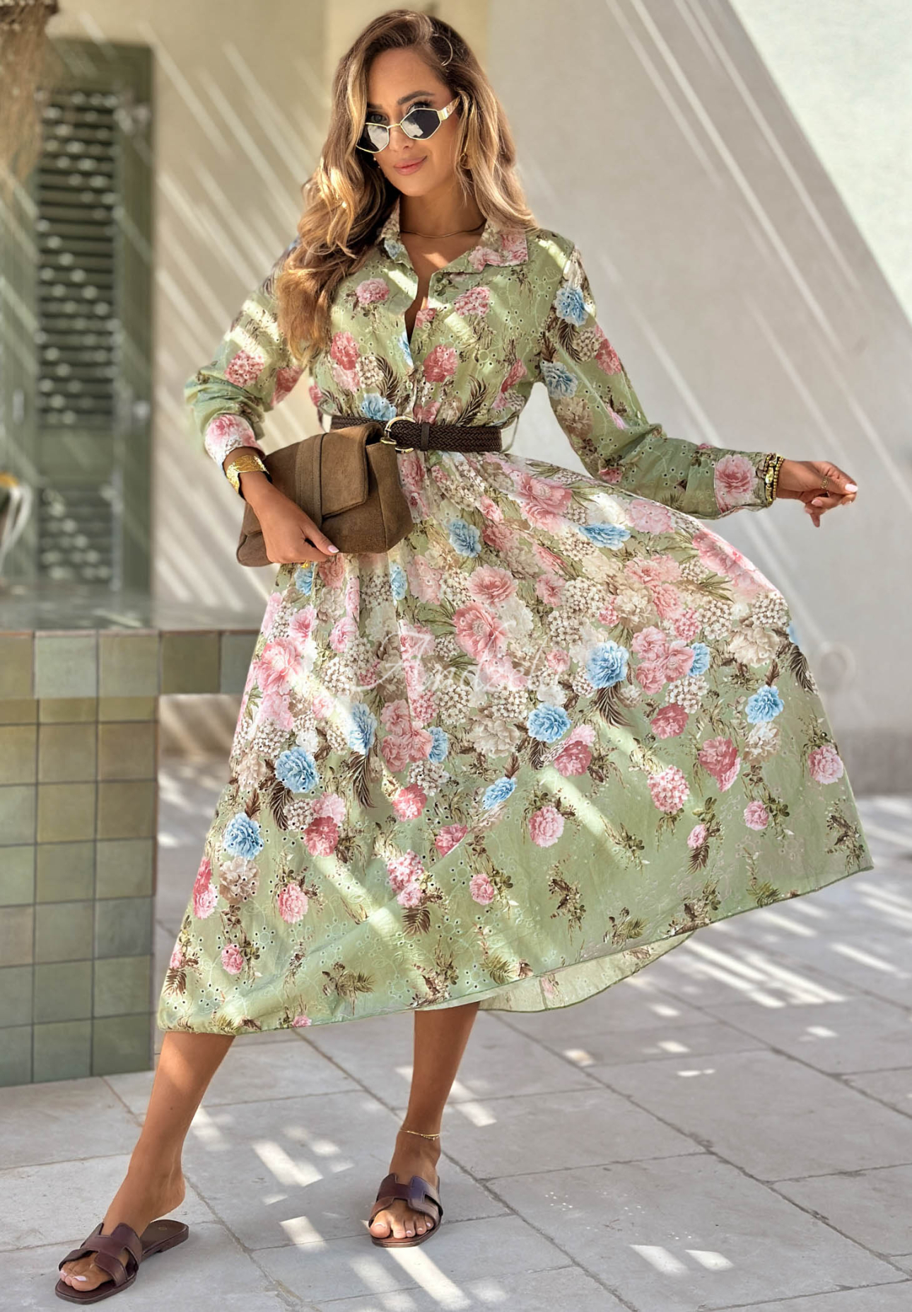 Durchbrochenes Baumwollkleid in Midi-Länge mit Blumenmuster Floribella Khaki