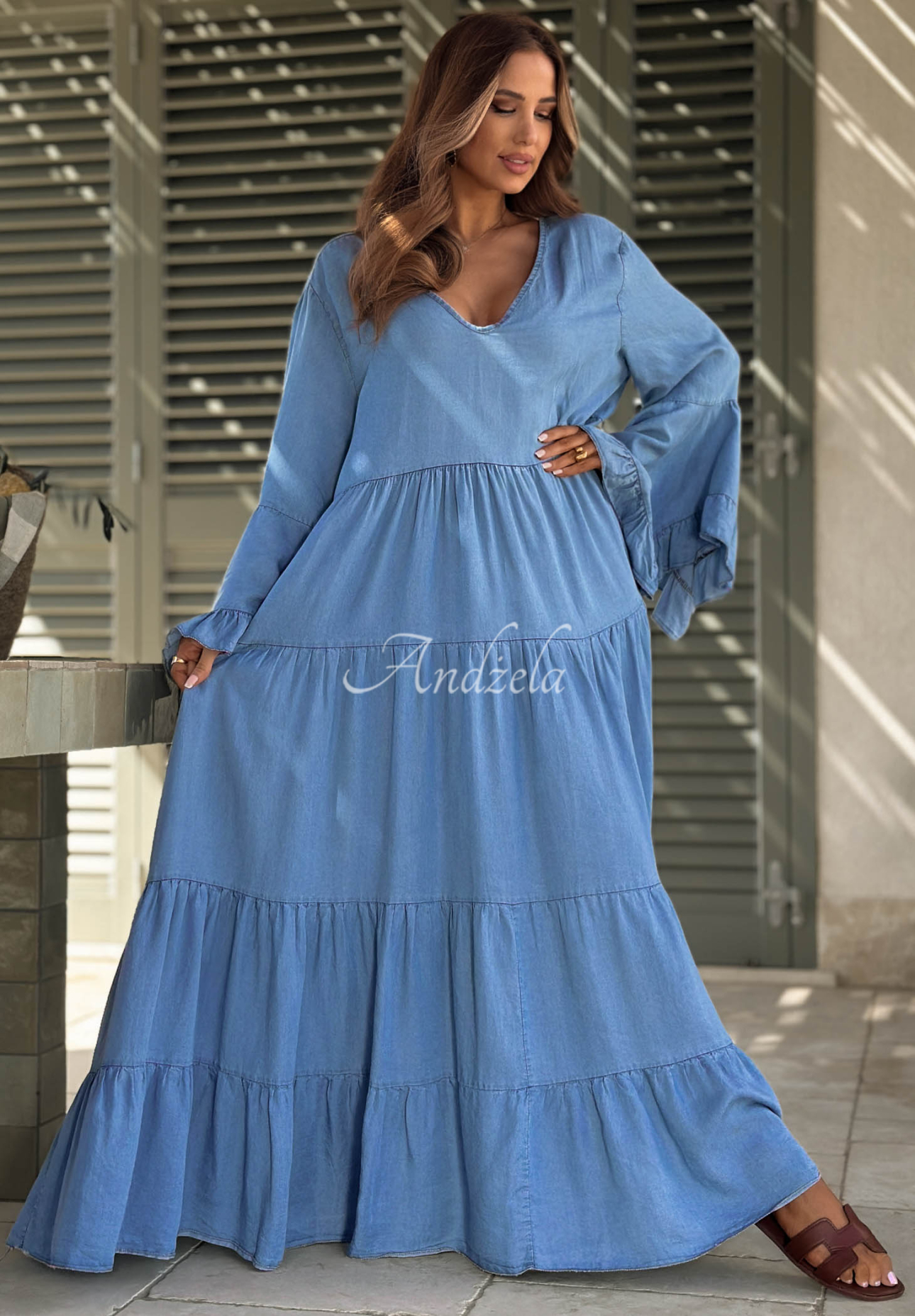 Lyocell-Kleid mit weiten Ärmeln und Rüschen Italian Sky Blau
