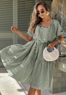 Gestreiftes Kleid mit Puff&auml;rmeln Sunny Costa Pistaziengr&uuml;n