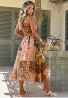 Wzorzysta Kleid midi na ramiączkach z paskiem Dolce Sunset Schokoladenbraun