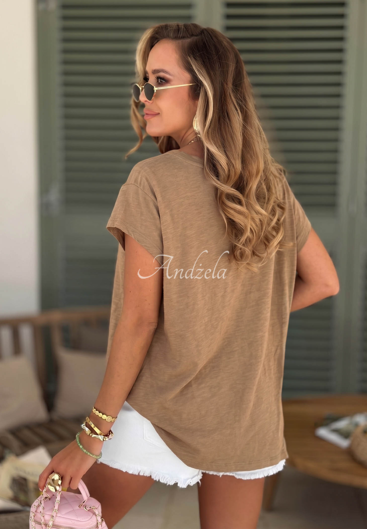 Durchbrochenes Baumwoll-T-Shirt mit Ausschnitt Sol Riviera Mokkafarben