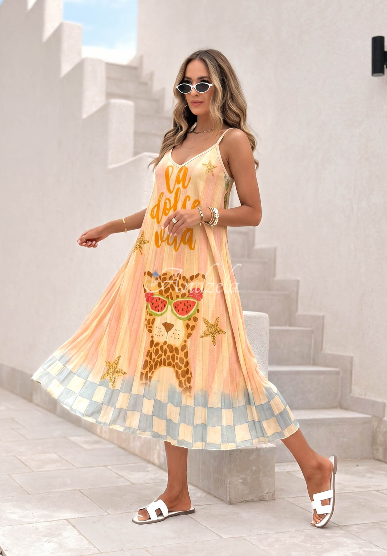 Plissiertes Midikleid aus Viskose mit Mustern Italian Palms hellblau-rosa