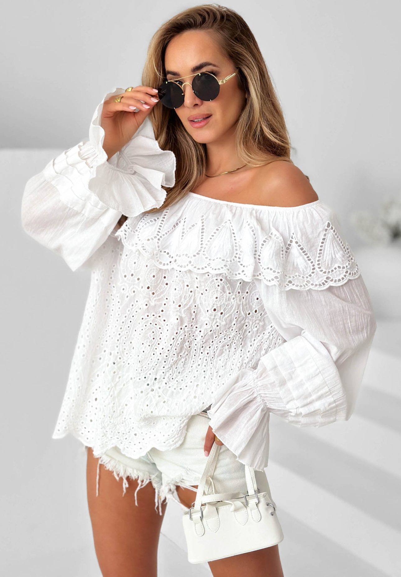 Durchbrochene boho Off-Shoulder-Bluse aus Baumwolle Summer Seaside Weiß