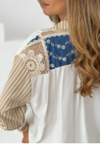 Hemd oversize z haftami i paskami Salina Weiß