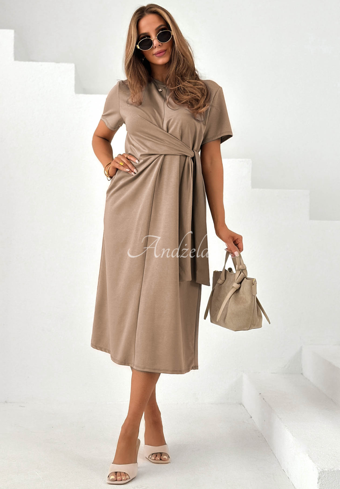 Midikleid aus Viskose mit Bindeband Stay With You Camel