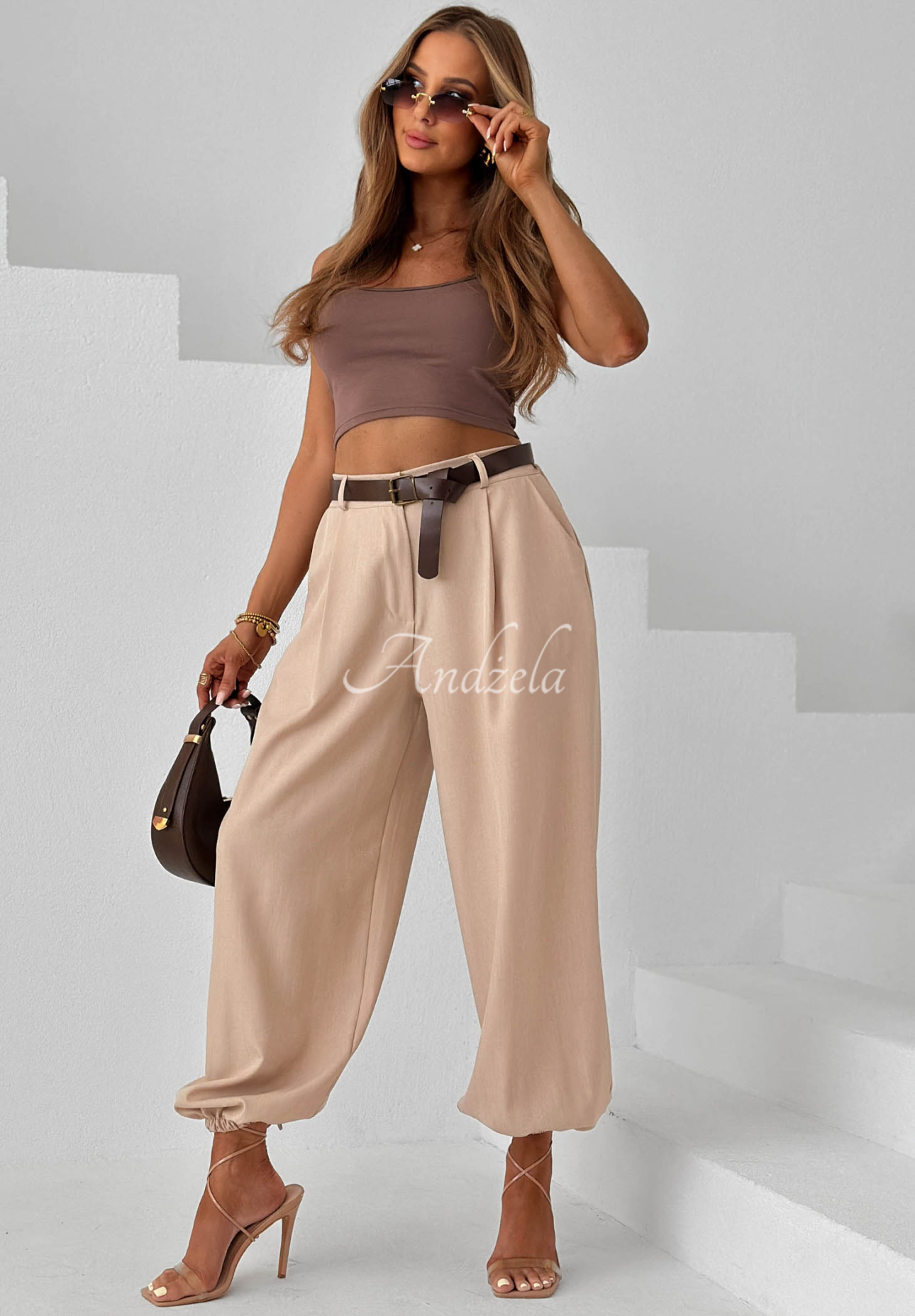 Elegante Jogger-Hose mit Gürtel Desert City Beige