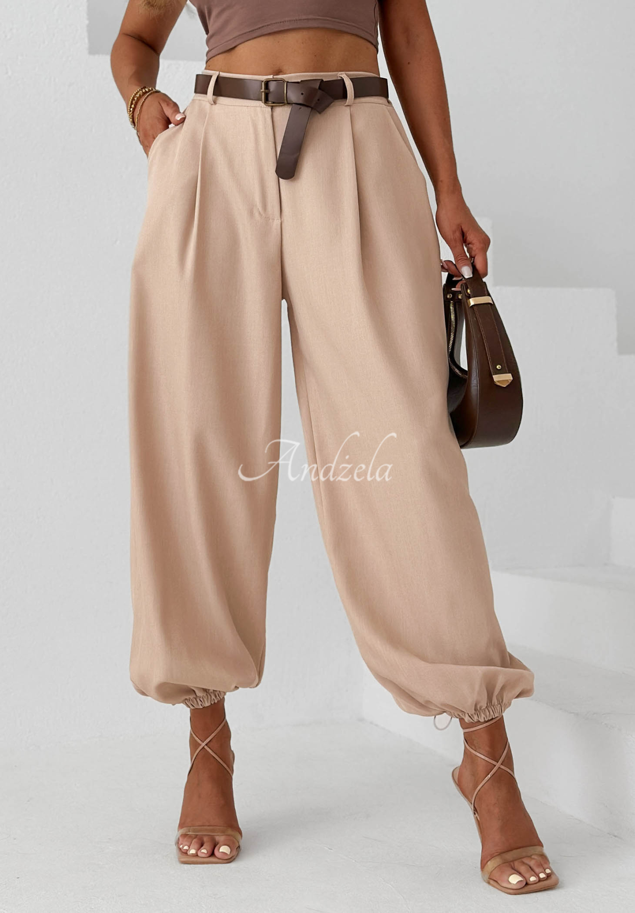 Elegante Jogger-Hose mit Gürtel Desert City Beige