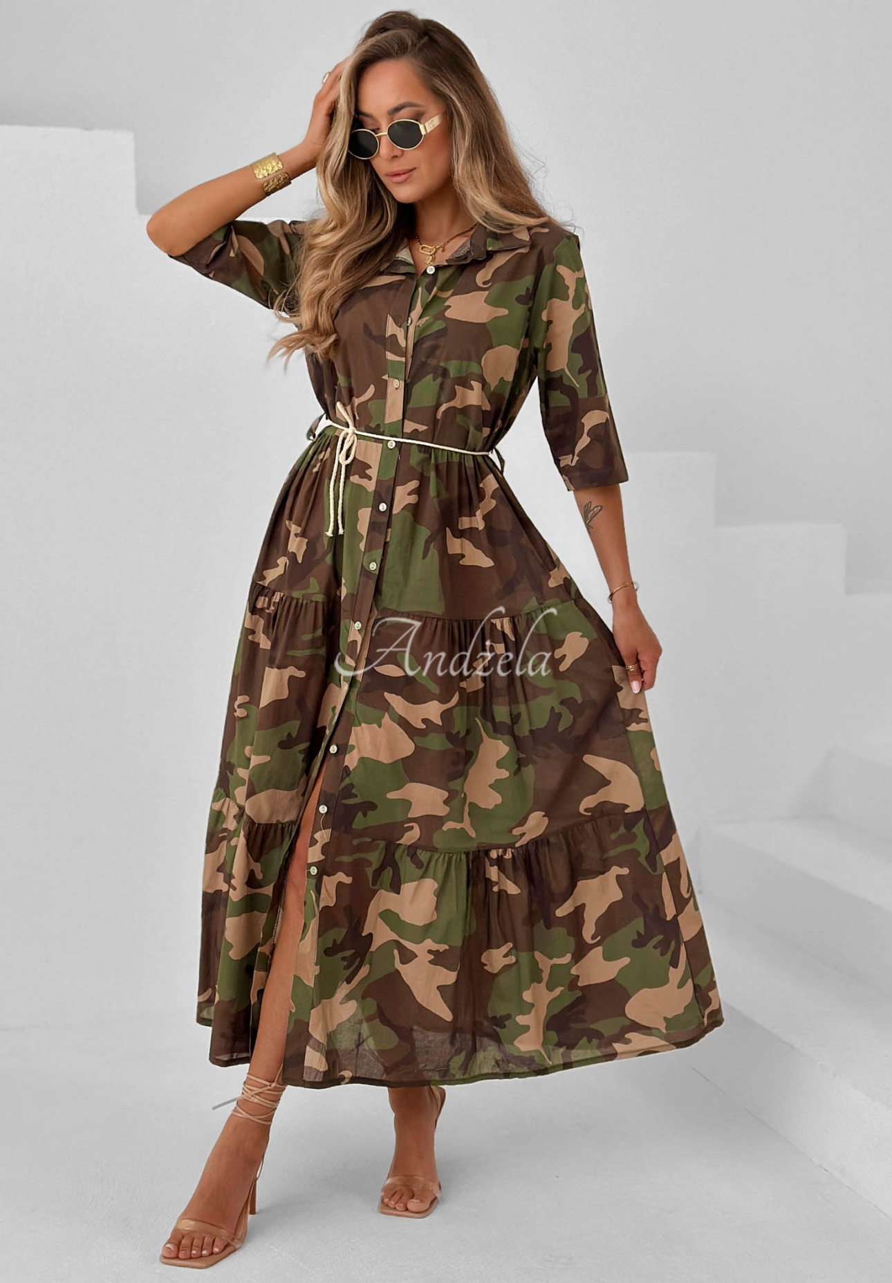 Baumwoll-Maxikleid mit Rüschen im Camouflage-Look Verde Vibe Khaki