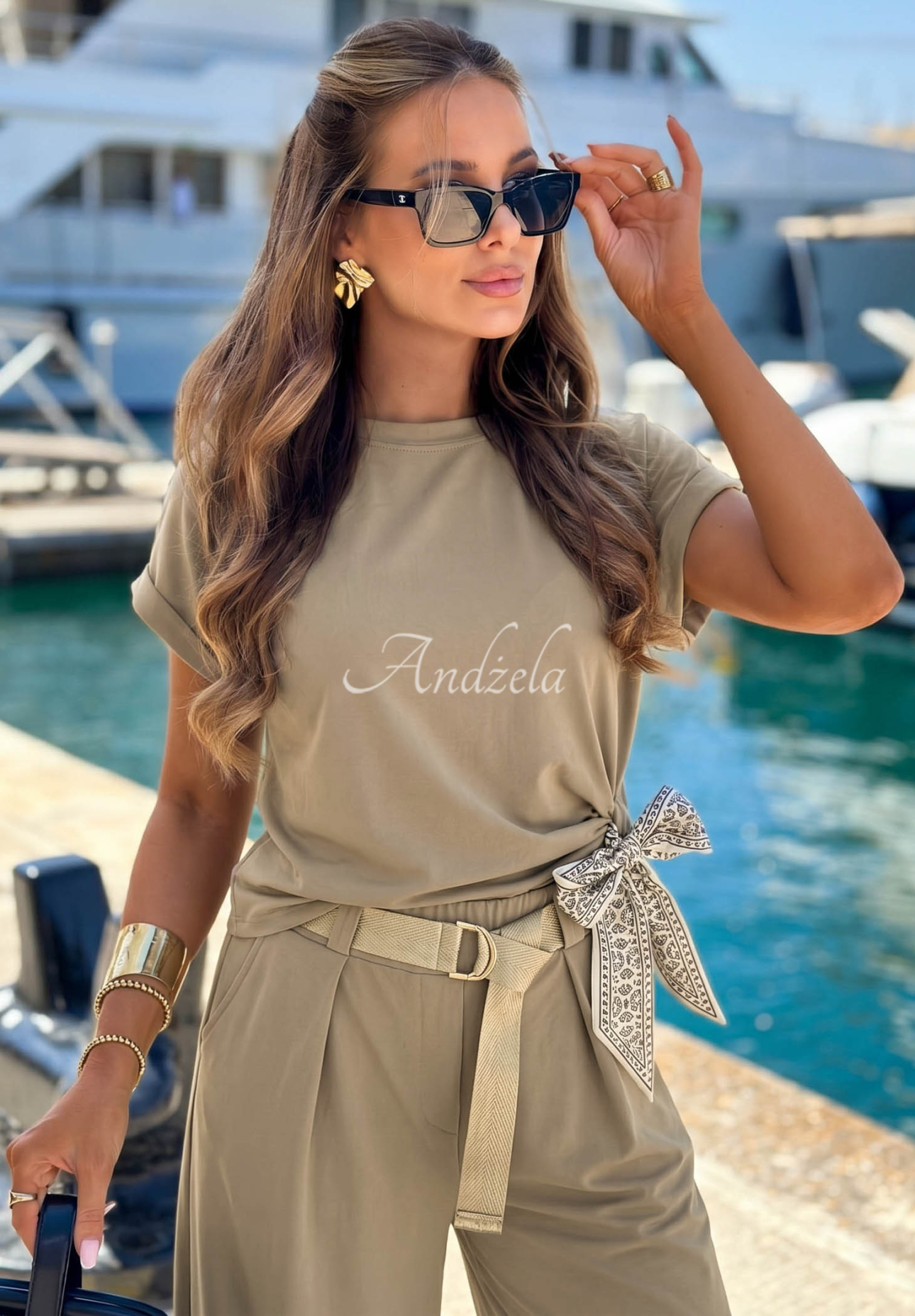 Set Bluse mit gebundenem Halstuch und Hose aus Lyocell Sunny Dreams Mokkafarben