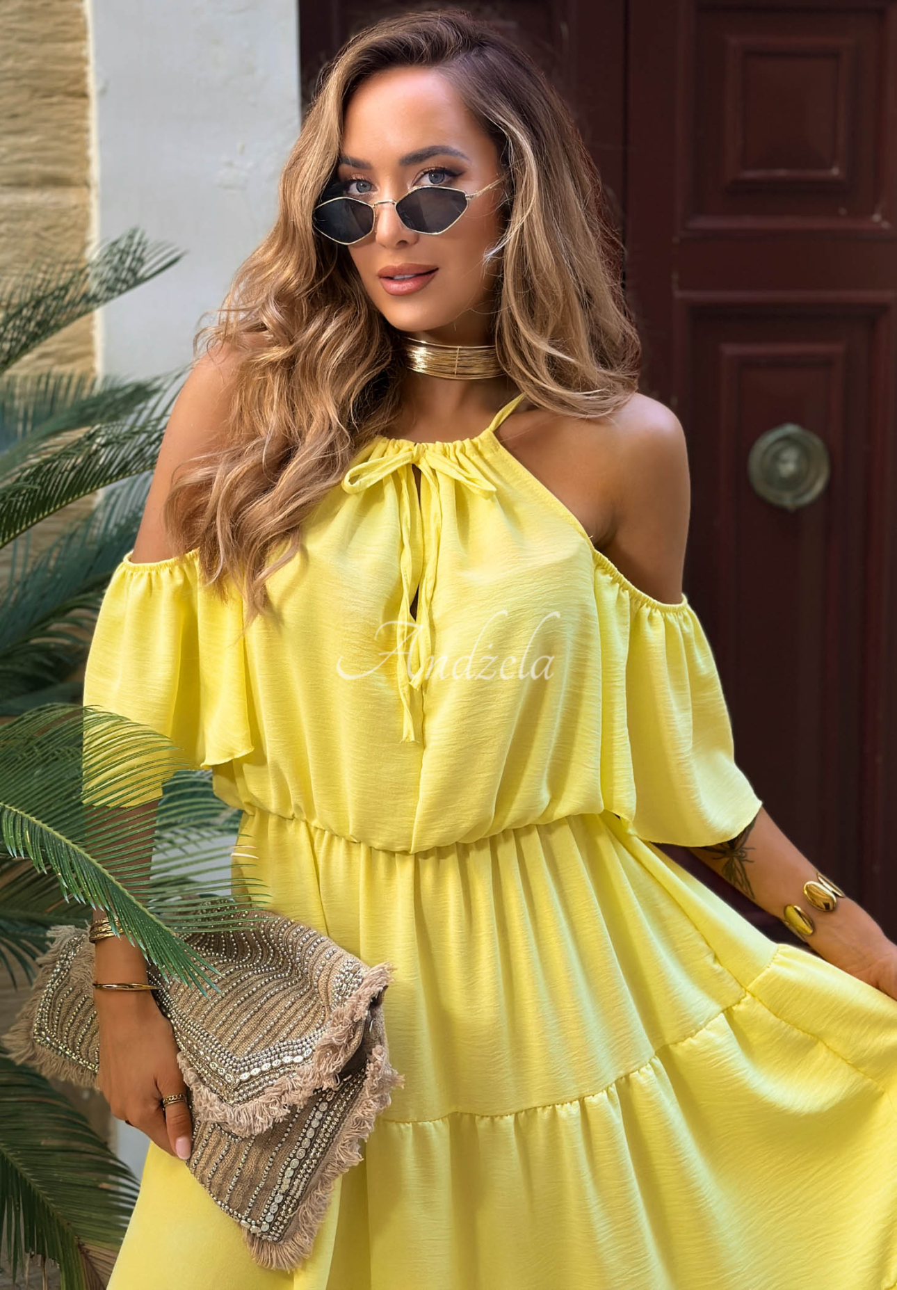 Viskose-Midi-Kleid mit Rüschen und freien Schultern Soleil Days Gelb