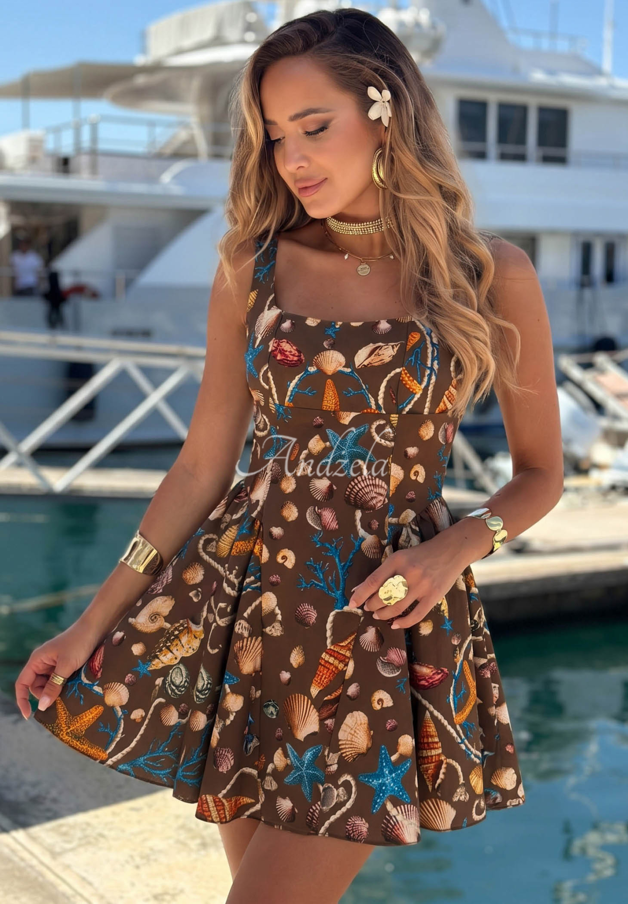 Gemustertes Minikleid mit Trägern Shellsea Schokoladenbraun