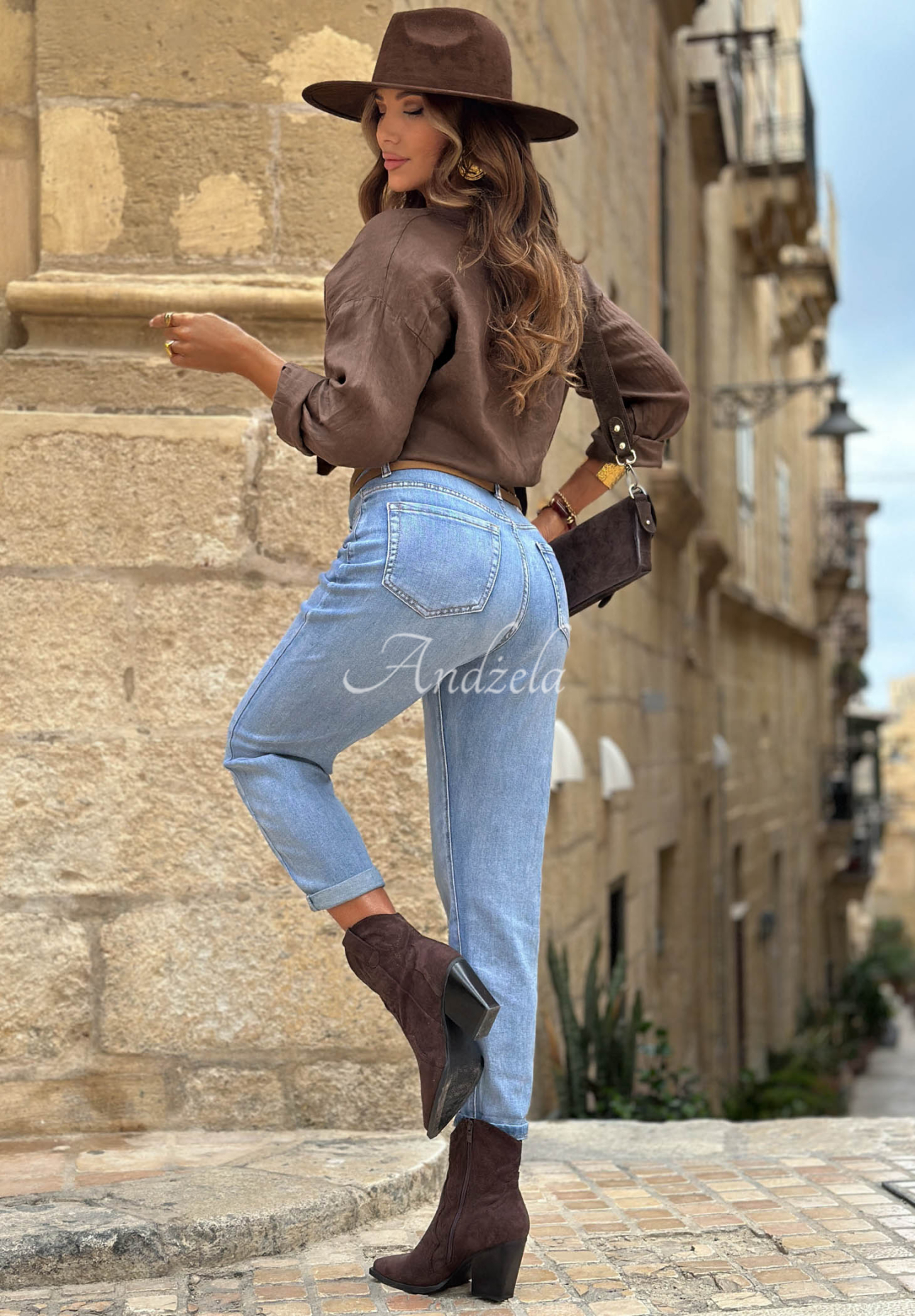 Mom-Jeans mit Gürtel Denim Touch Blau