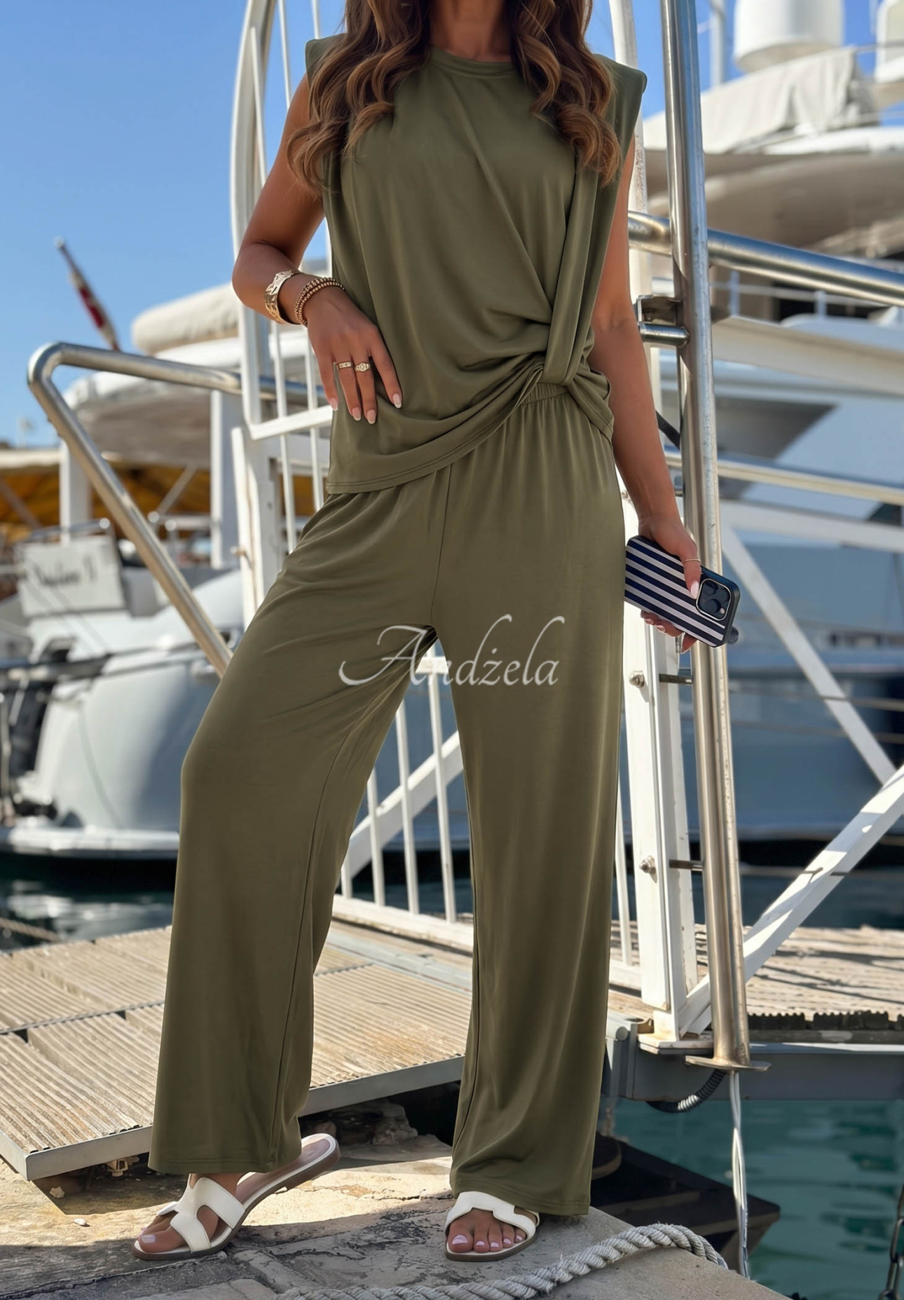 Set Bluse mit Knoten und wide leg Hose aus Lyocell Basic Sun Khaki